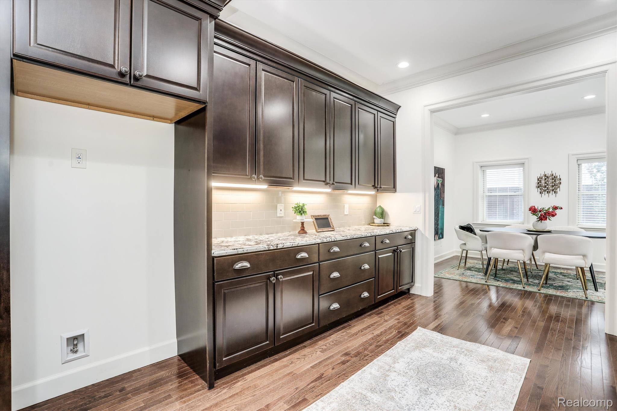 295 Alfred Street Unit: B