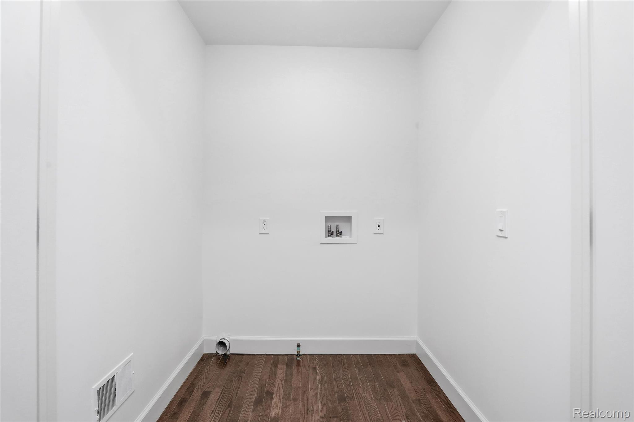 295 Alfred Street Unit: B