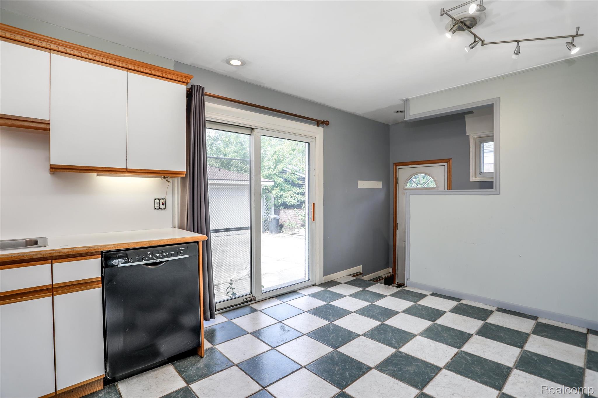 31459 Iroquois Drive