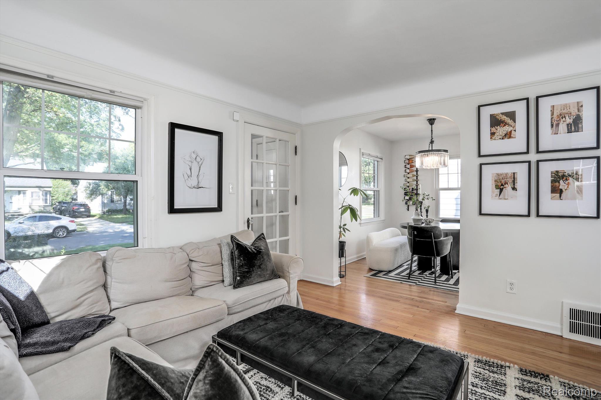 1314 N Altadena Avenue