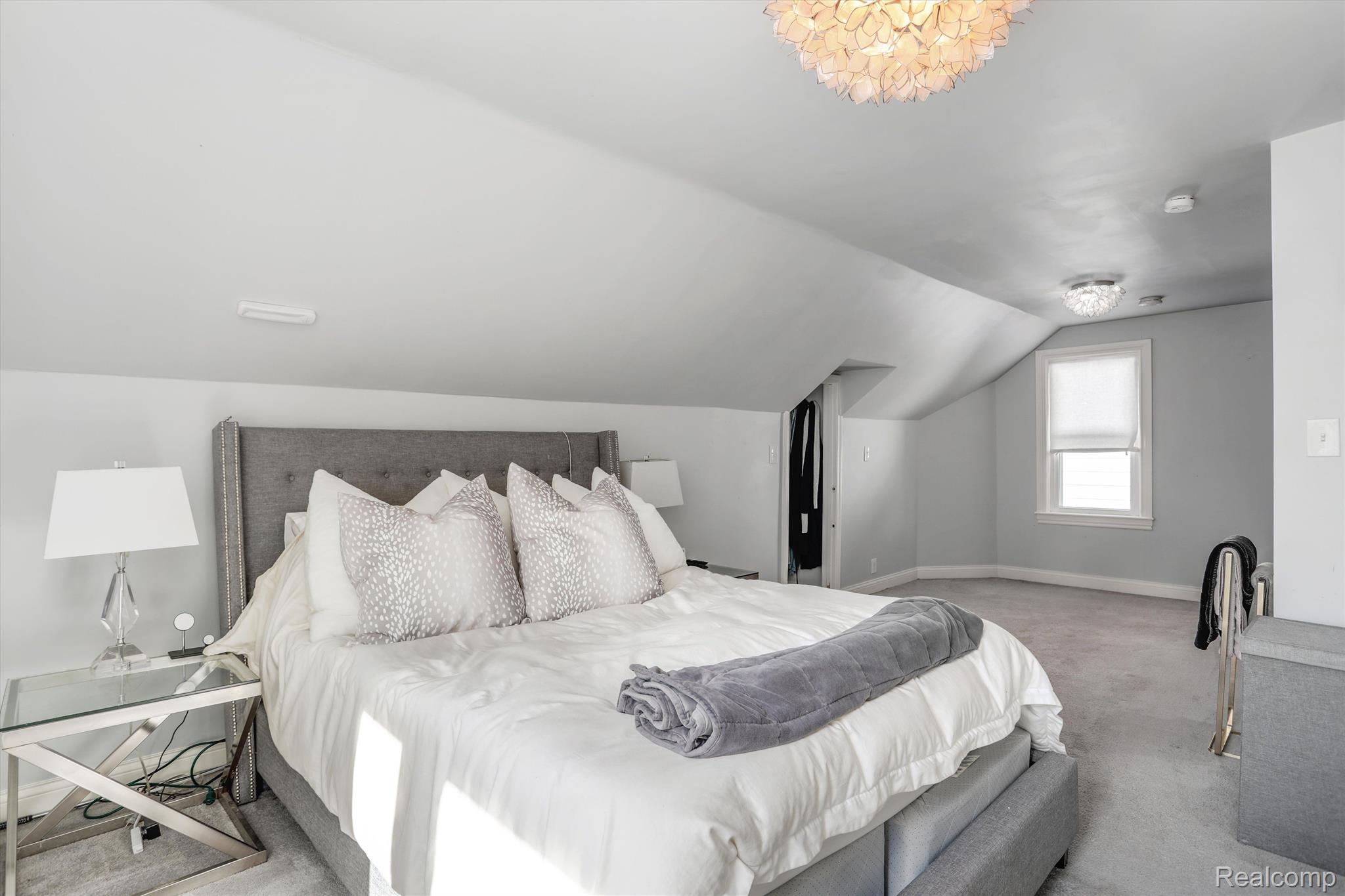 1314 N Altadena Avenue