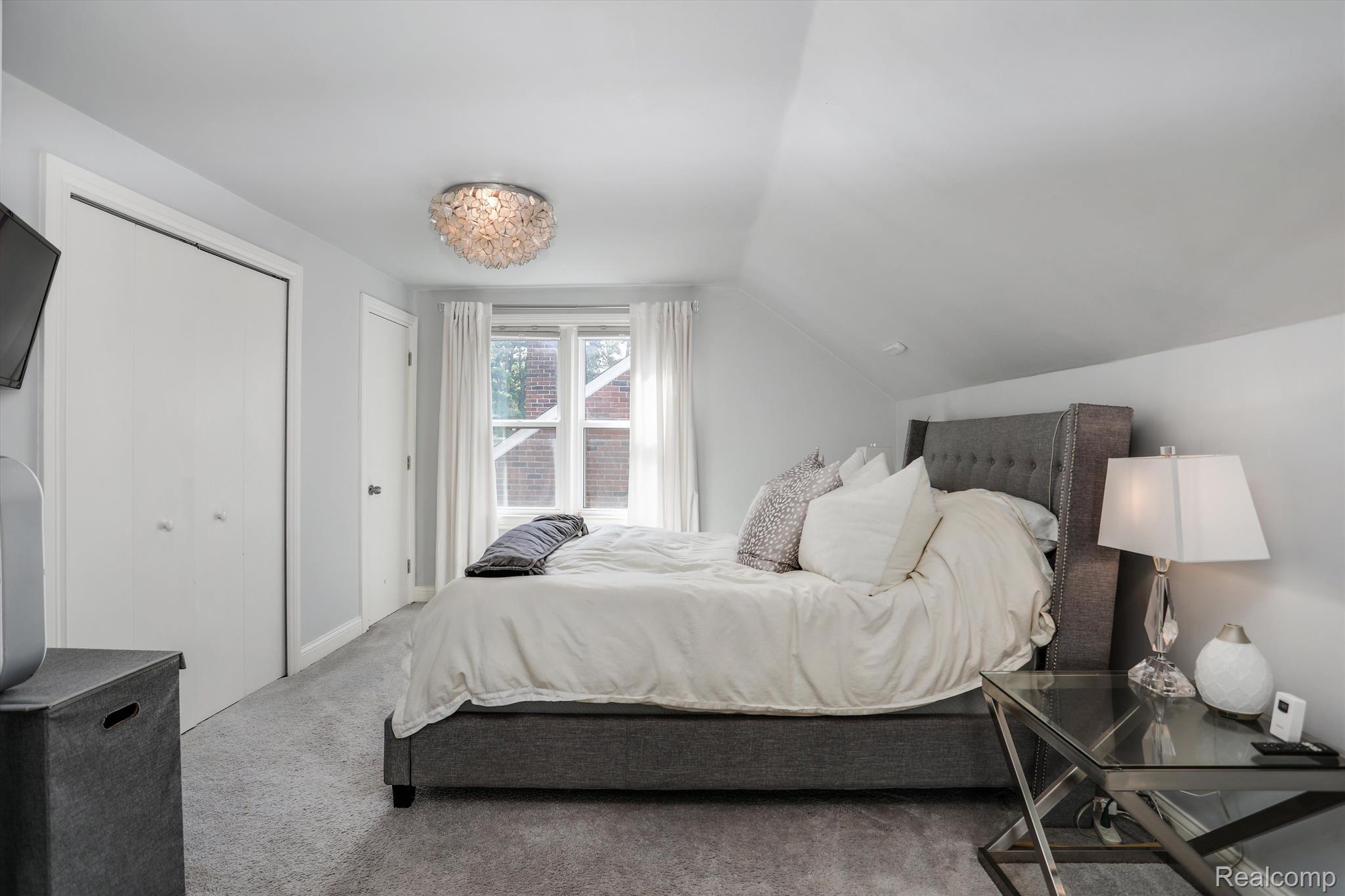 1314 N Altadena Avenue