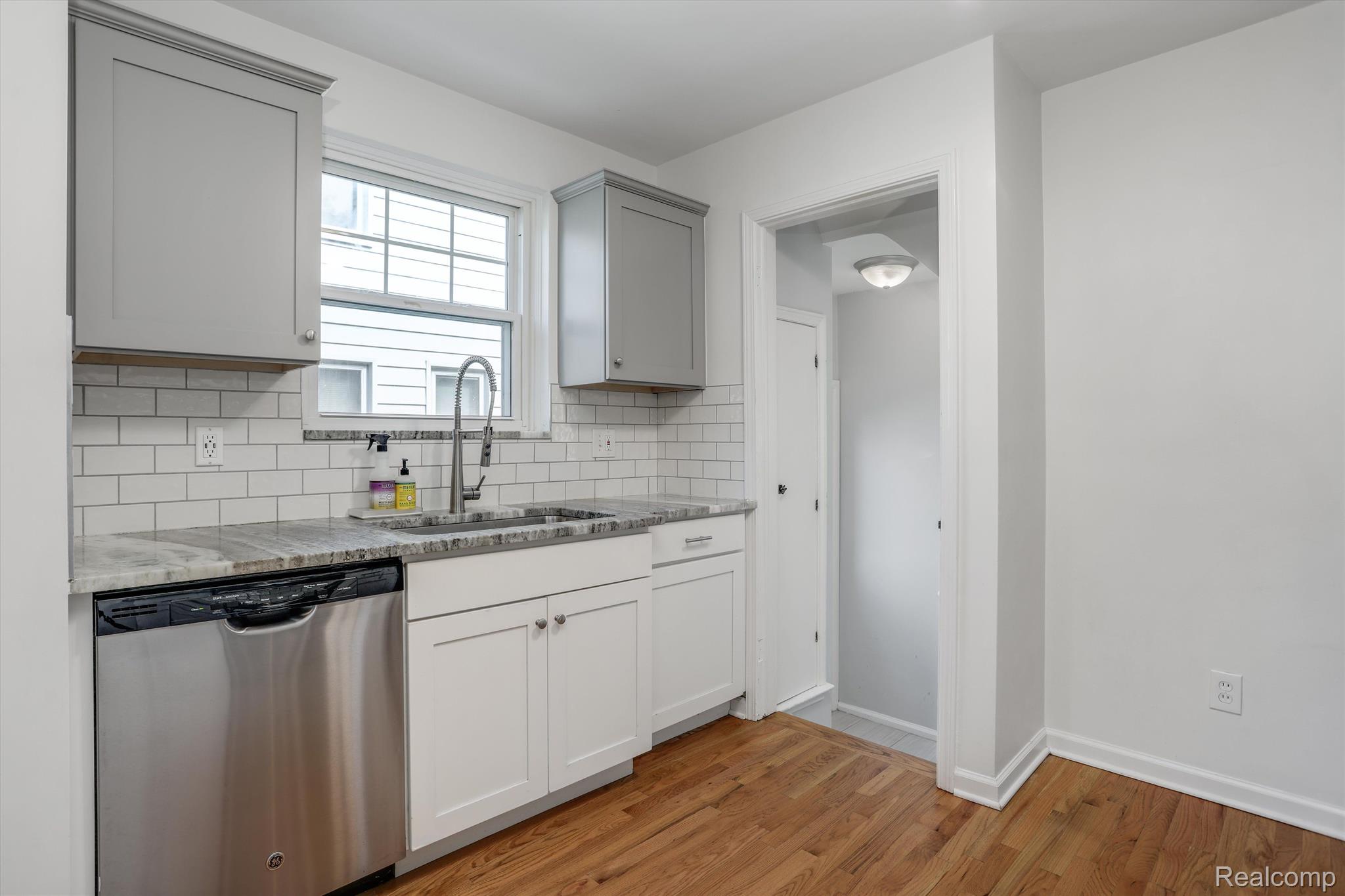 1314 N Altadena Avenue