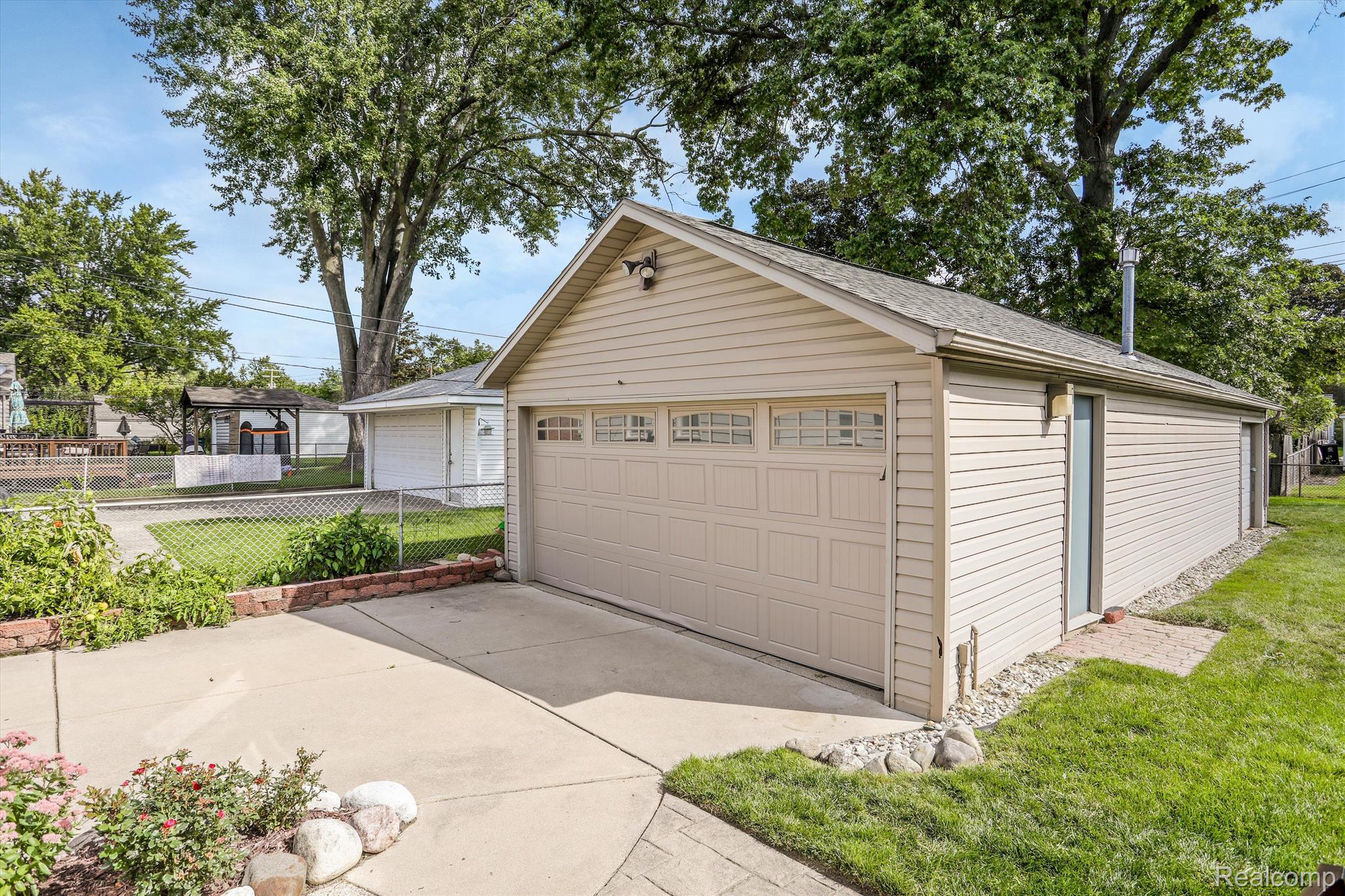 1314 N Altadena Avenue