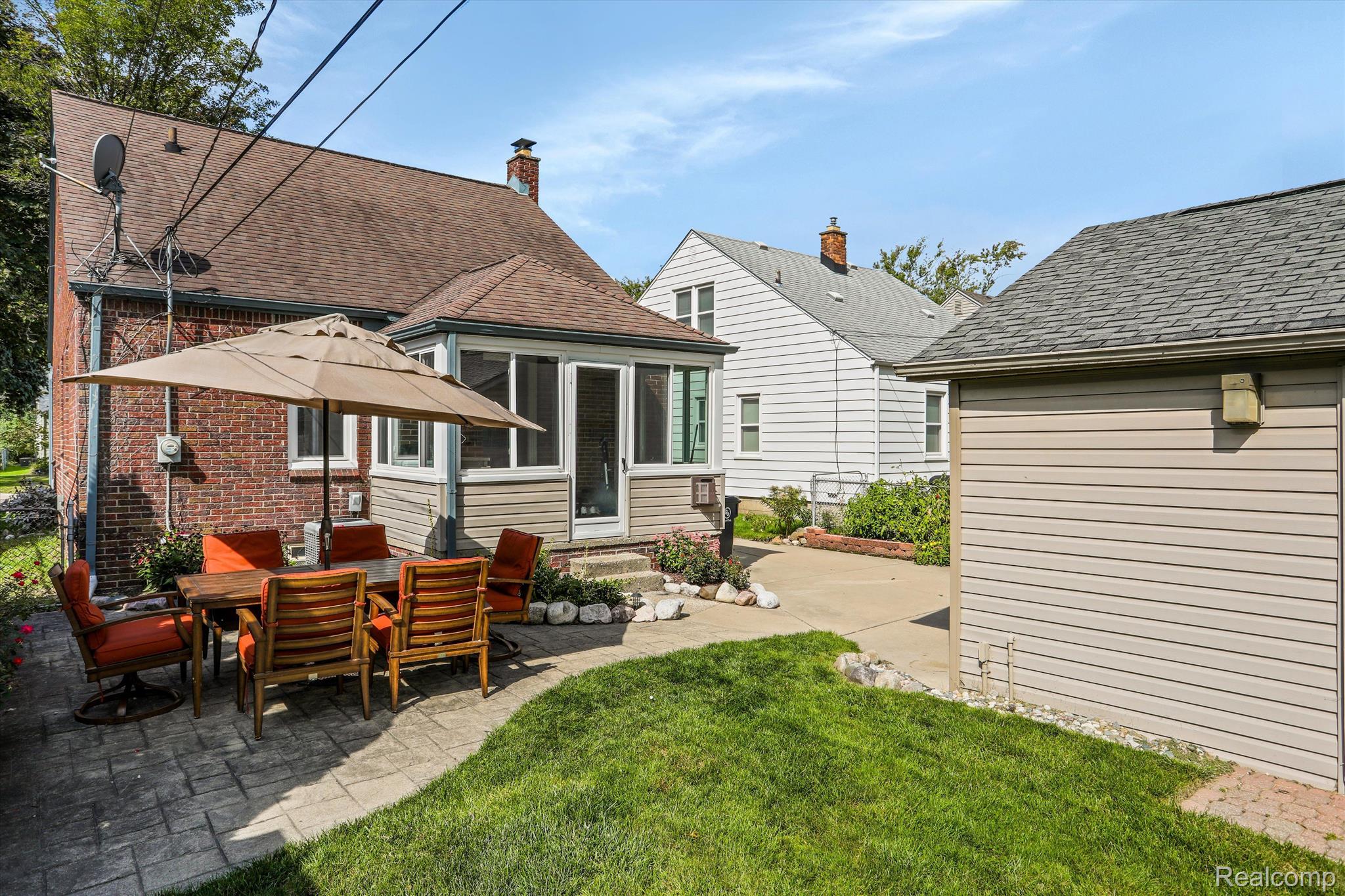 1314 N Altadena Avenue