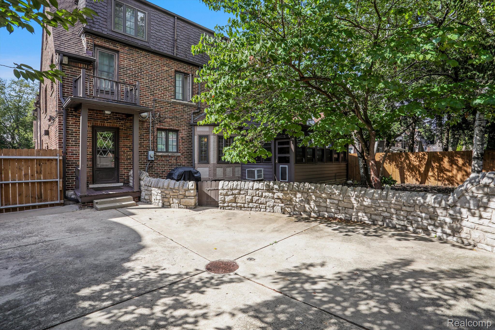 18420 Wildemere Street