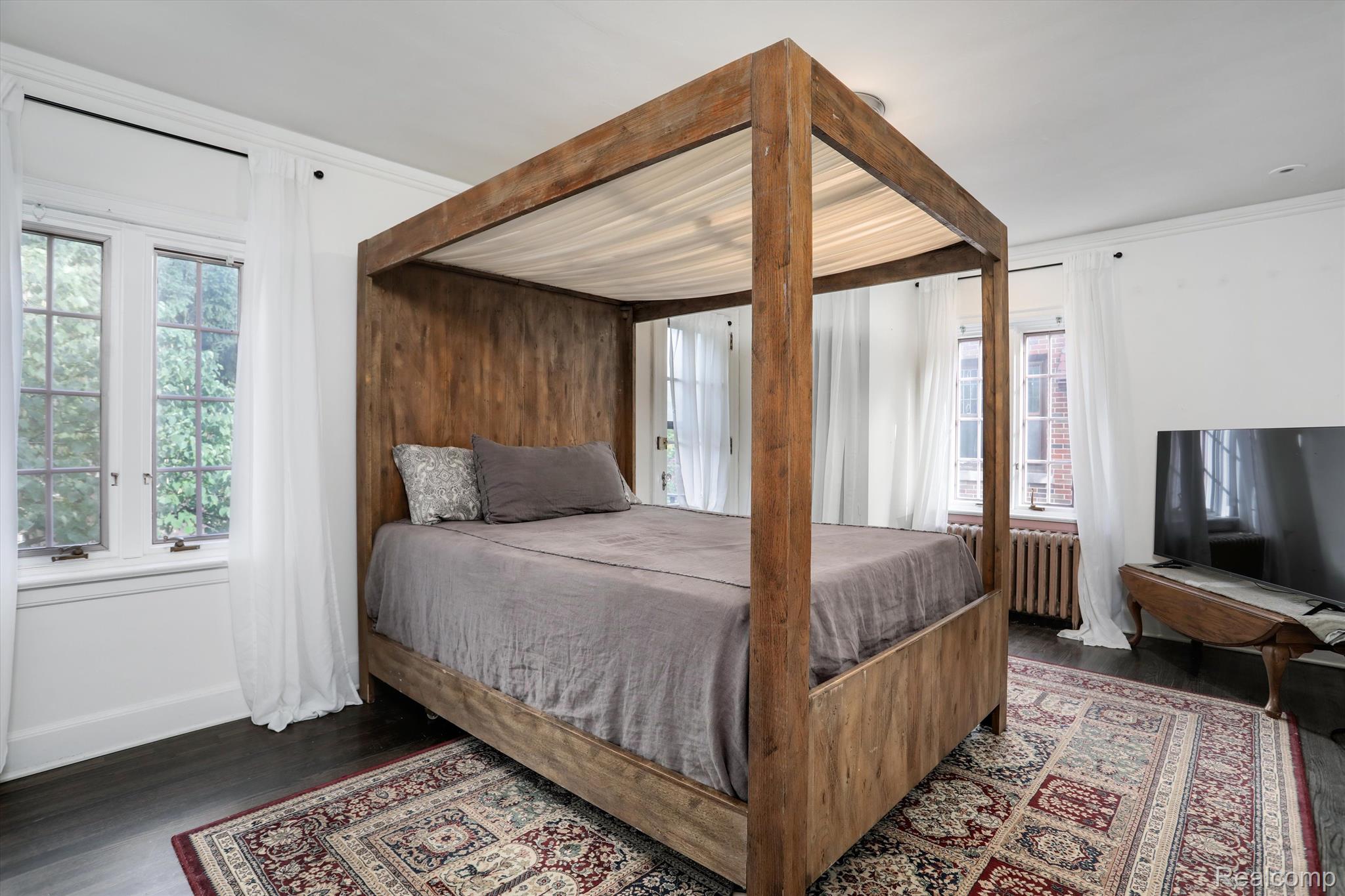 18420 Wildemere Street