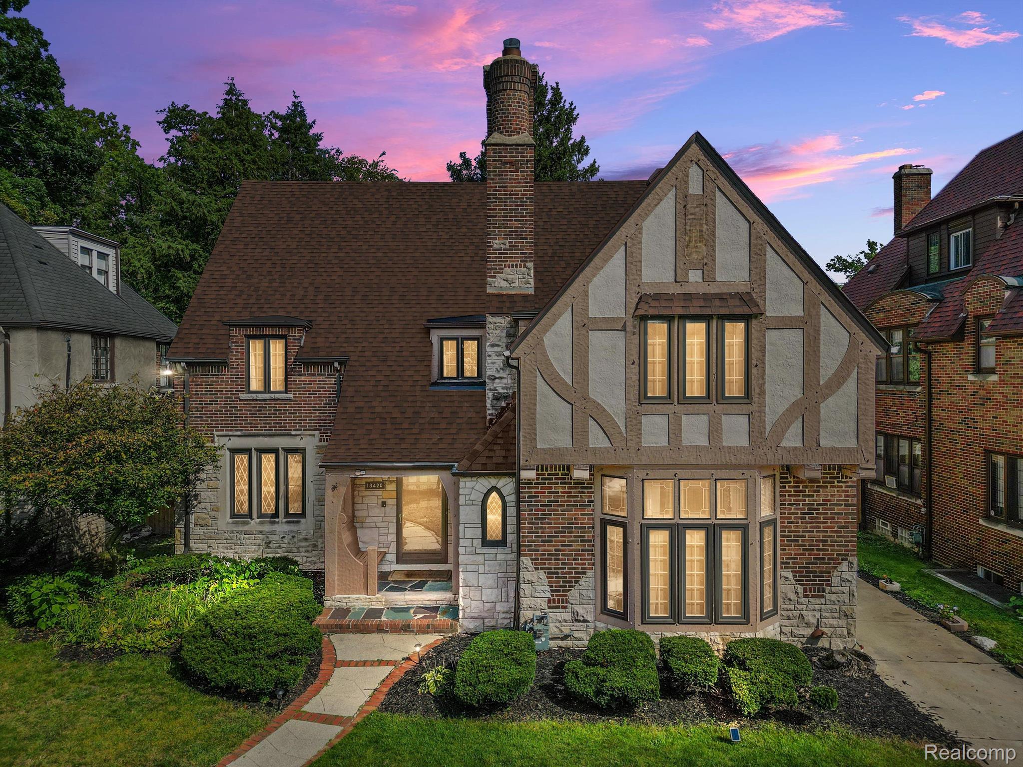 18420 Wildemere Street