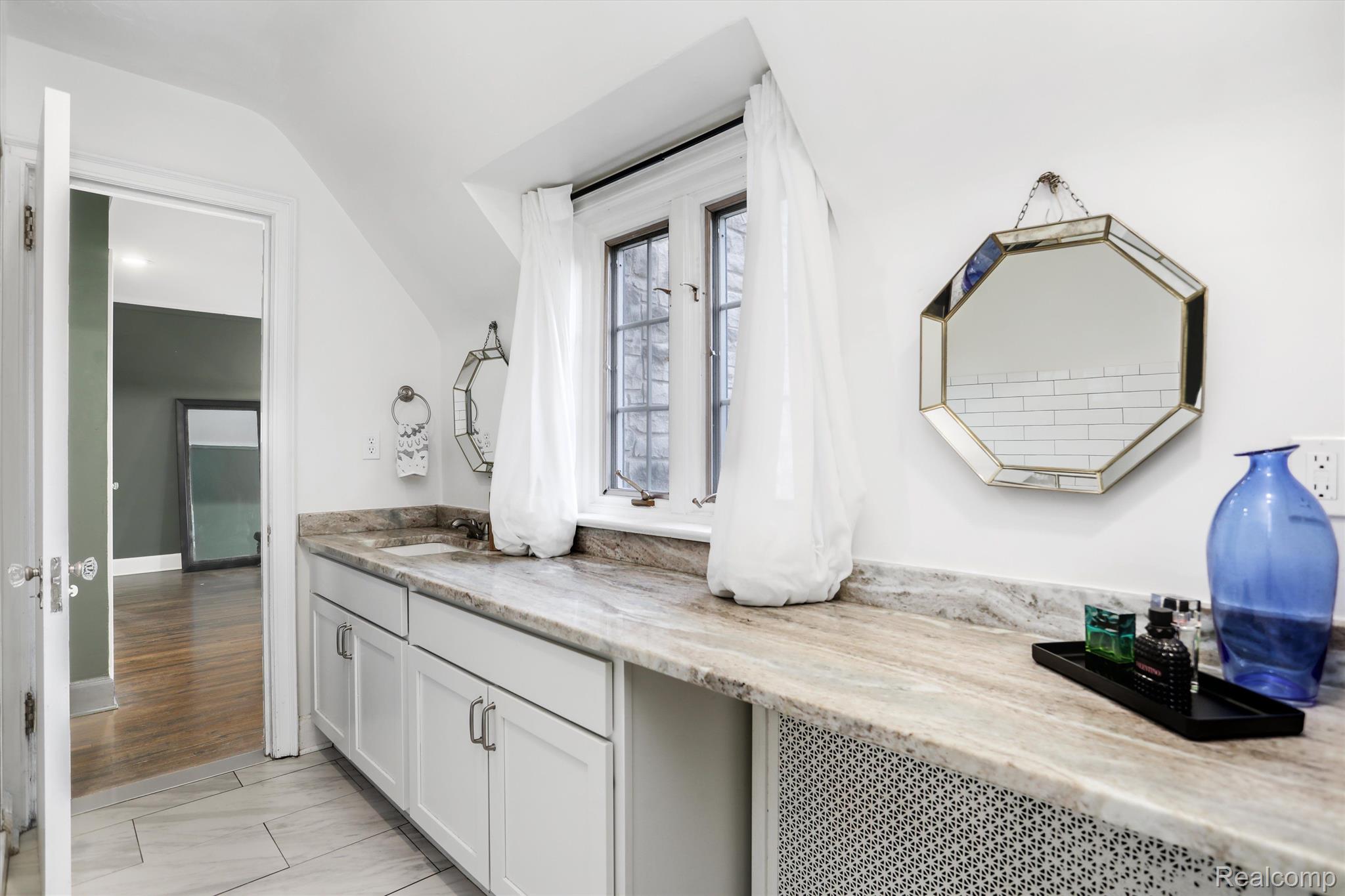 18420 Wildemere Street