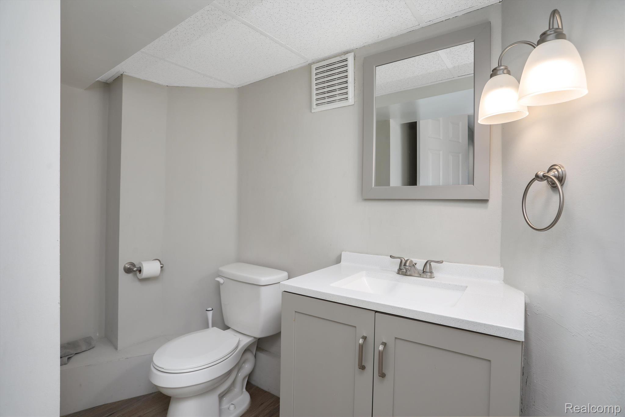 18420 Wildemere Street