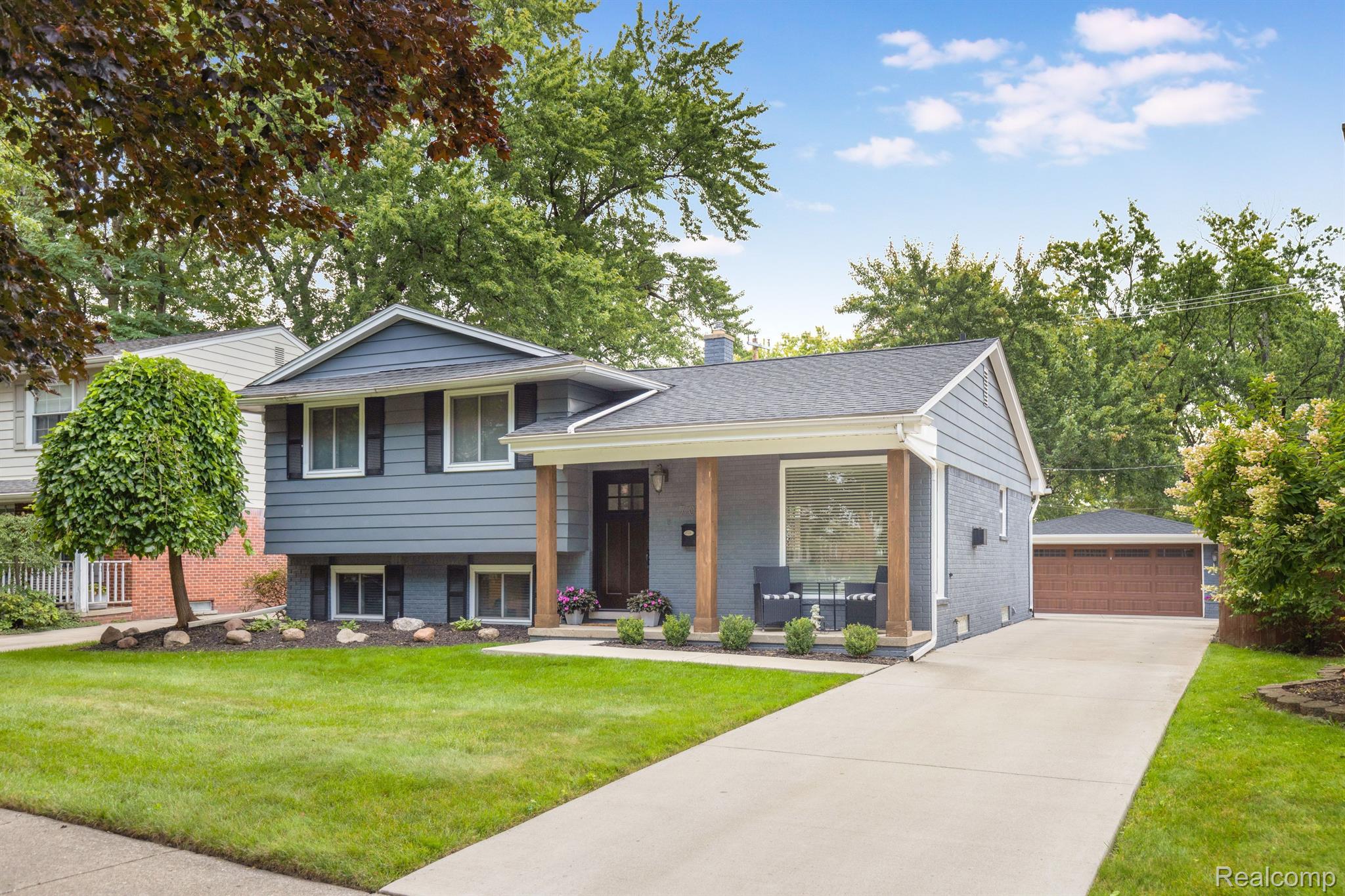 708 SHENANDOAH Drive