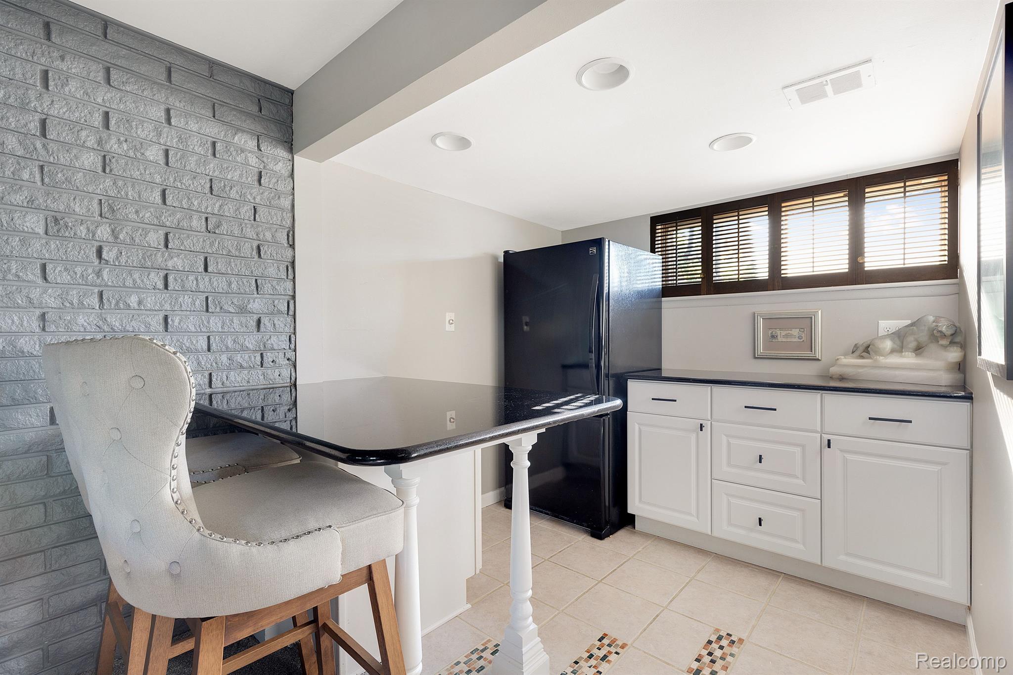 708 SHENANDOAH Drive