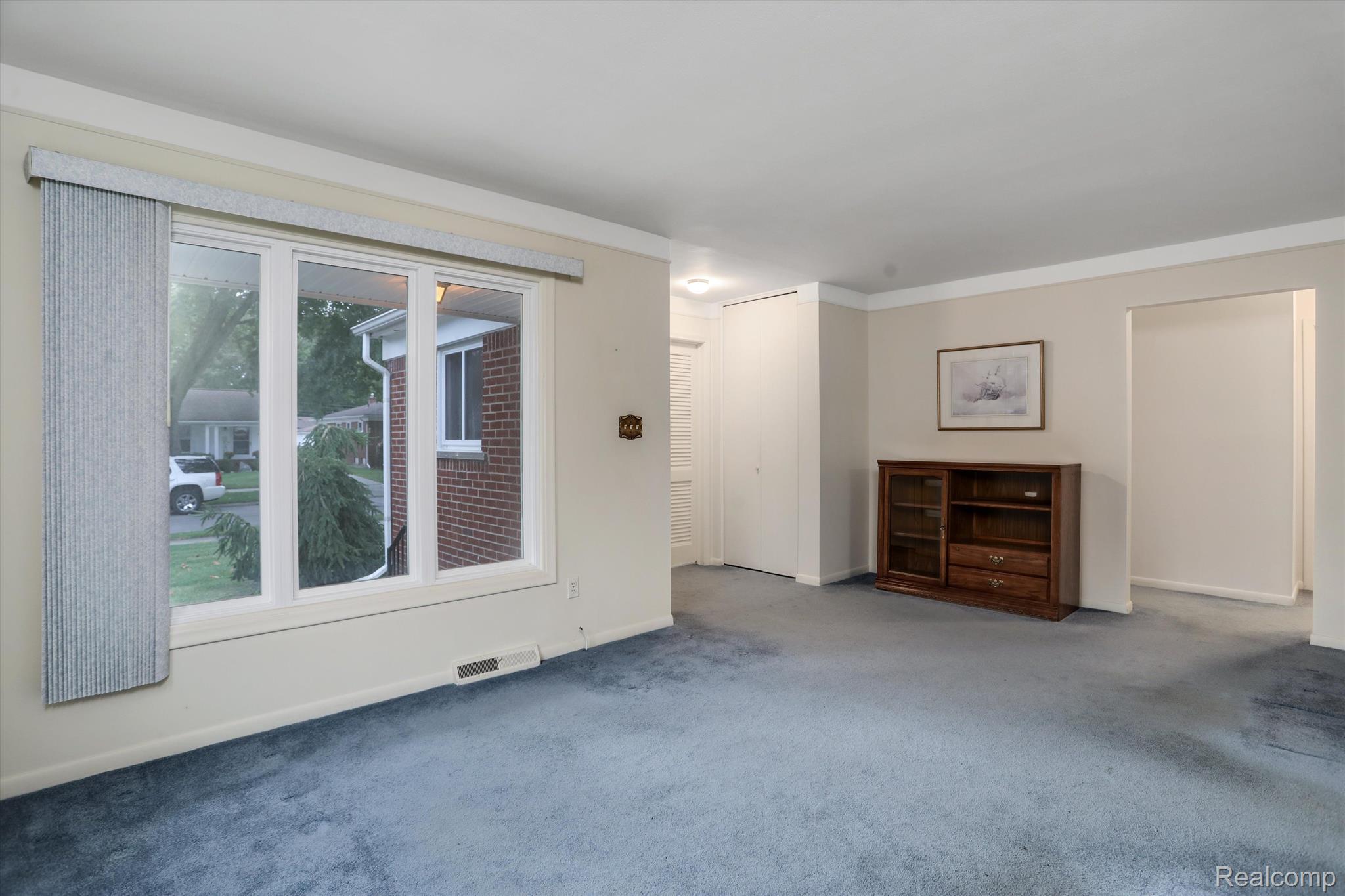 412 W Bloomfield Avenue