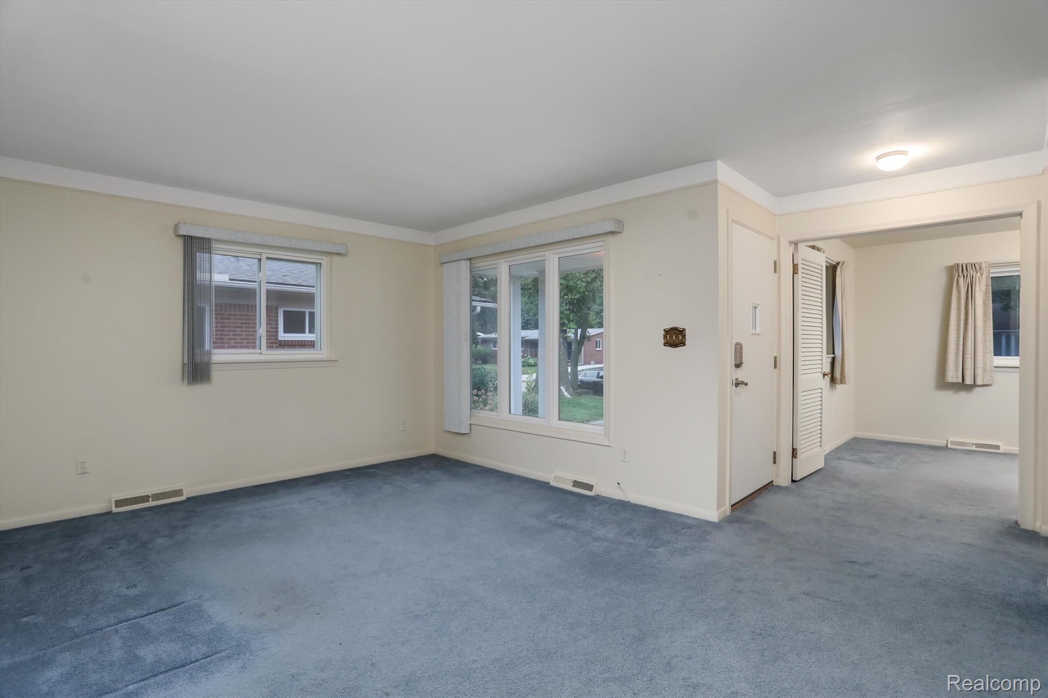 412 W Bloomfield Avenue