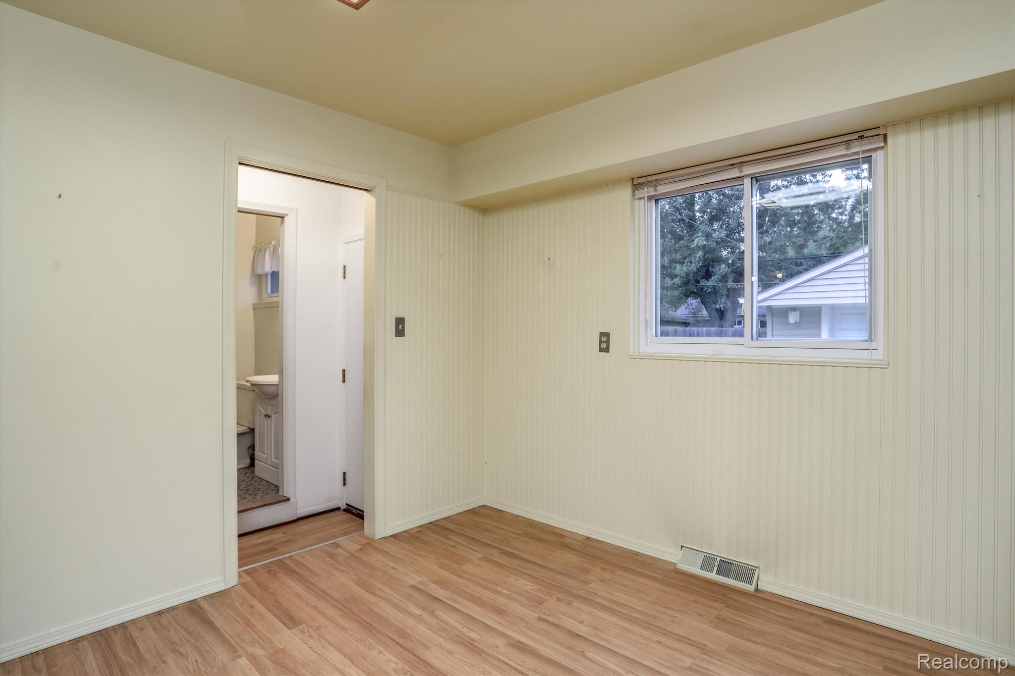 412 W Bloomfield Avenue