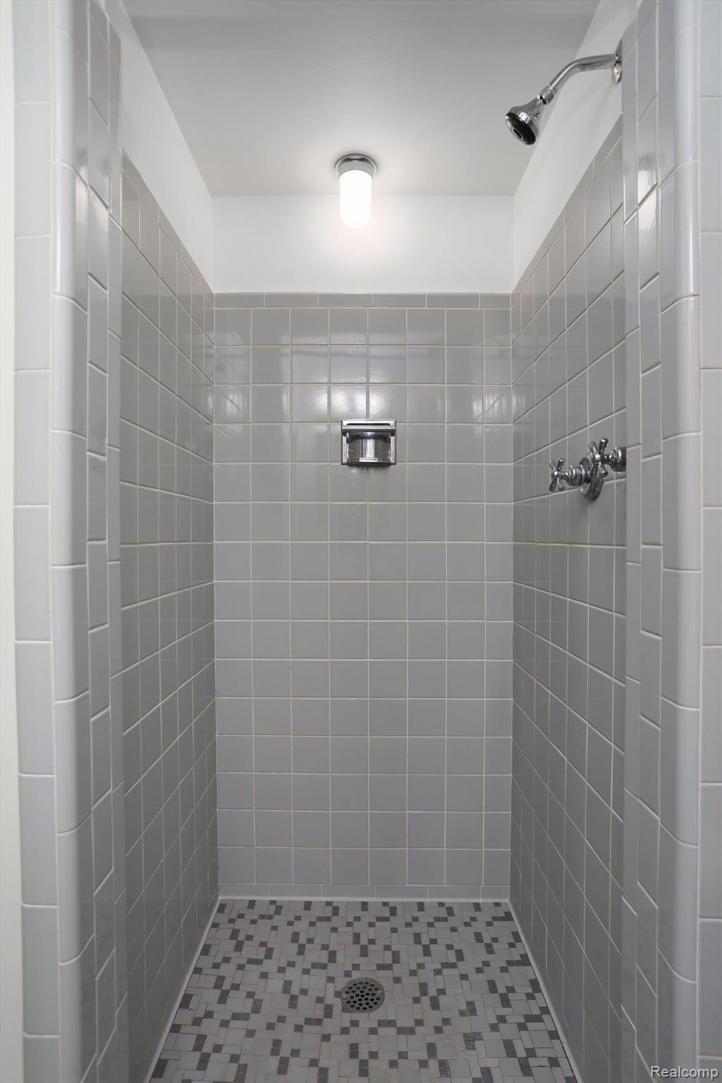 412 W Bloomfield Avenue