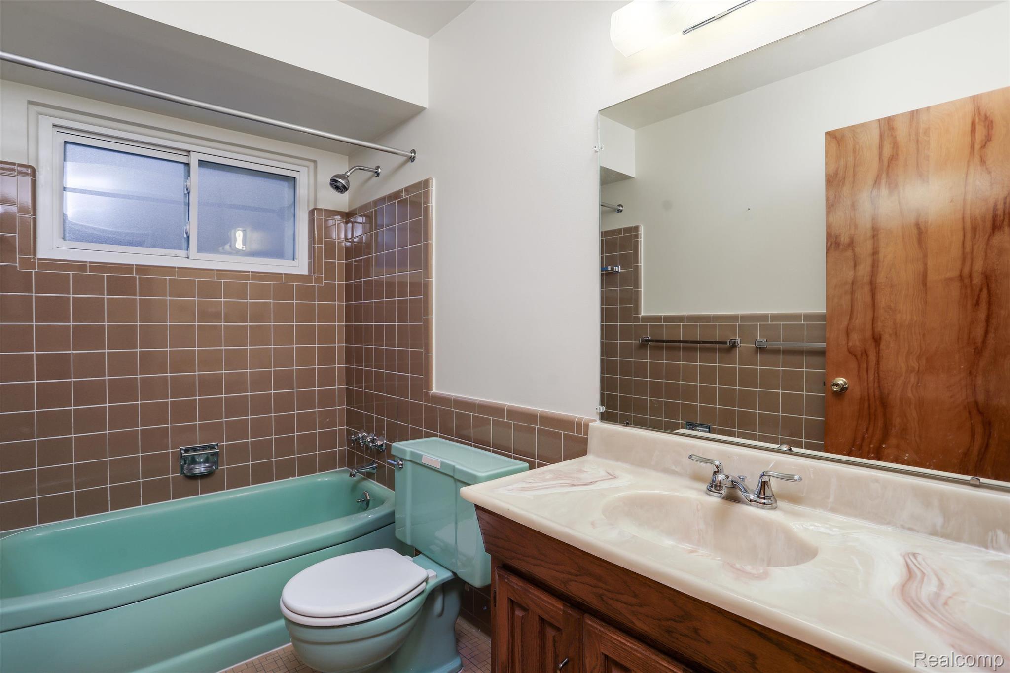 412 W Bloomfield Avenue