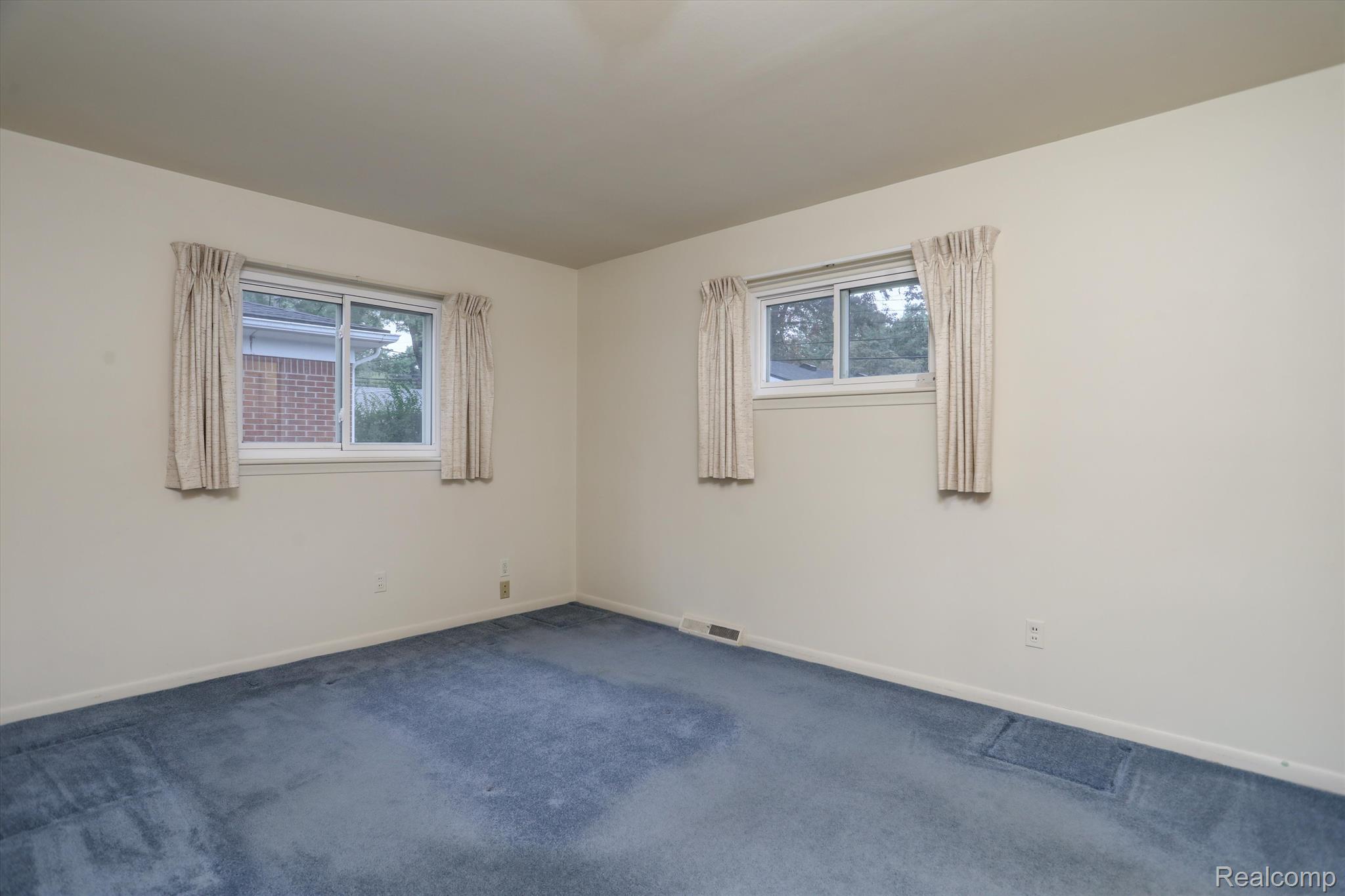 412 W Bloomfield Avenue