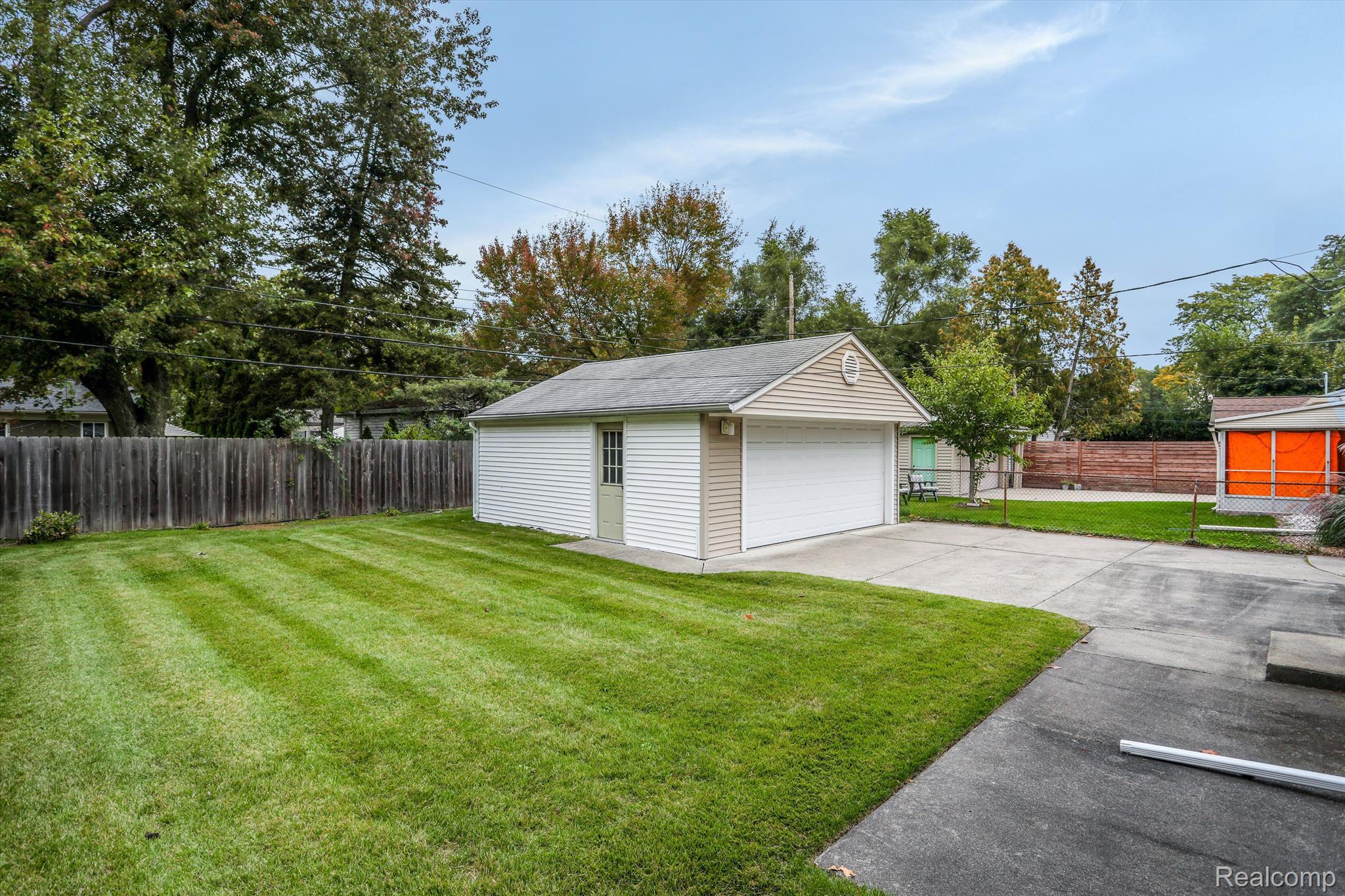 412 W Bloomfield Avenue