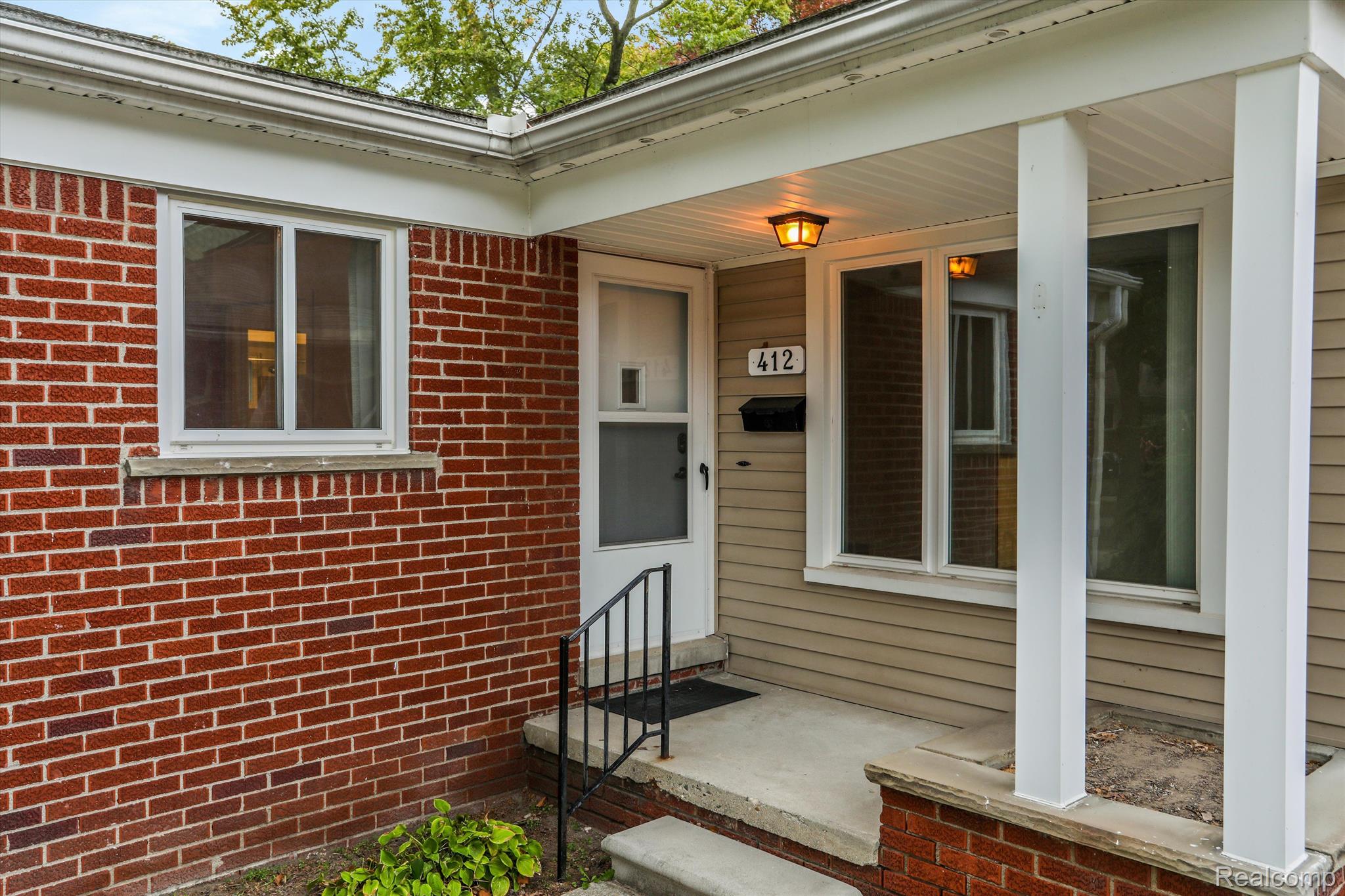 412 W Bloomfield Avenue