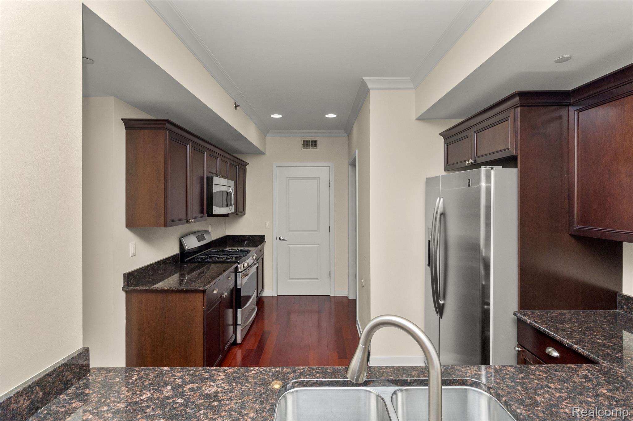 1135 SHELBY Street Unit: 2508