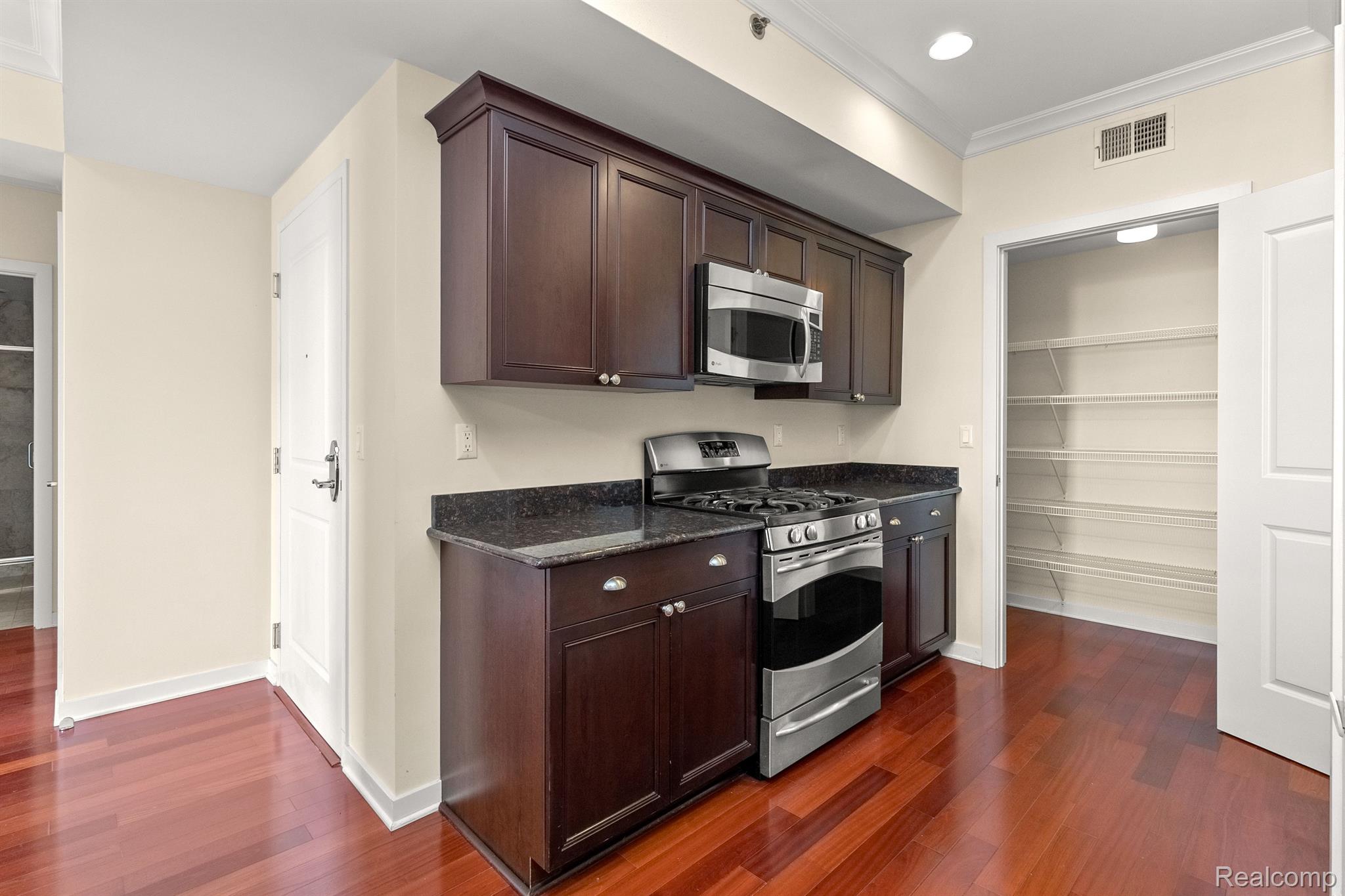 1135 SHELBY Street Unit: 2508