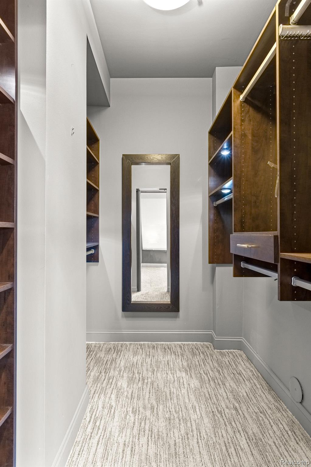 1001 W JEFFERSON Avenue Unit: 300-1I