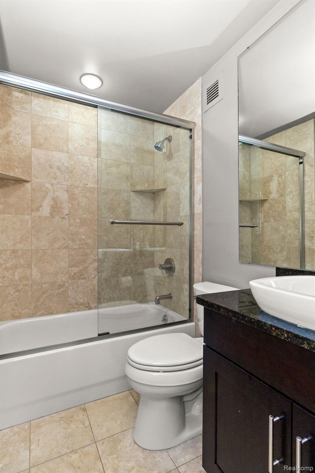 1001 W JEFFERSON Avenue Unit: 300-1I