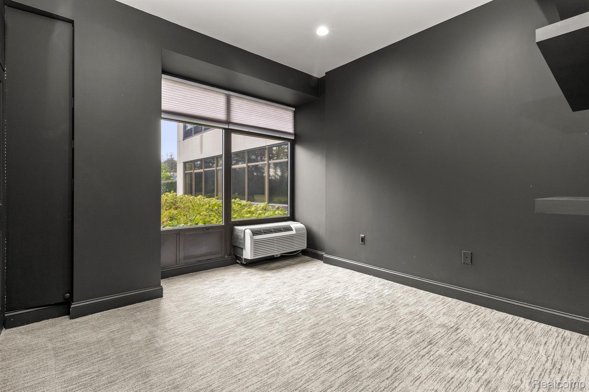 1001 W JEFFERSON Avenue Unit: 300-1I
