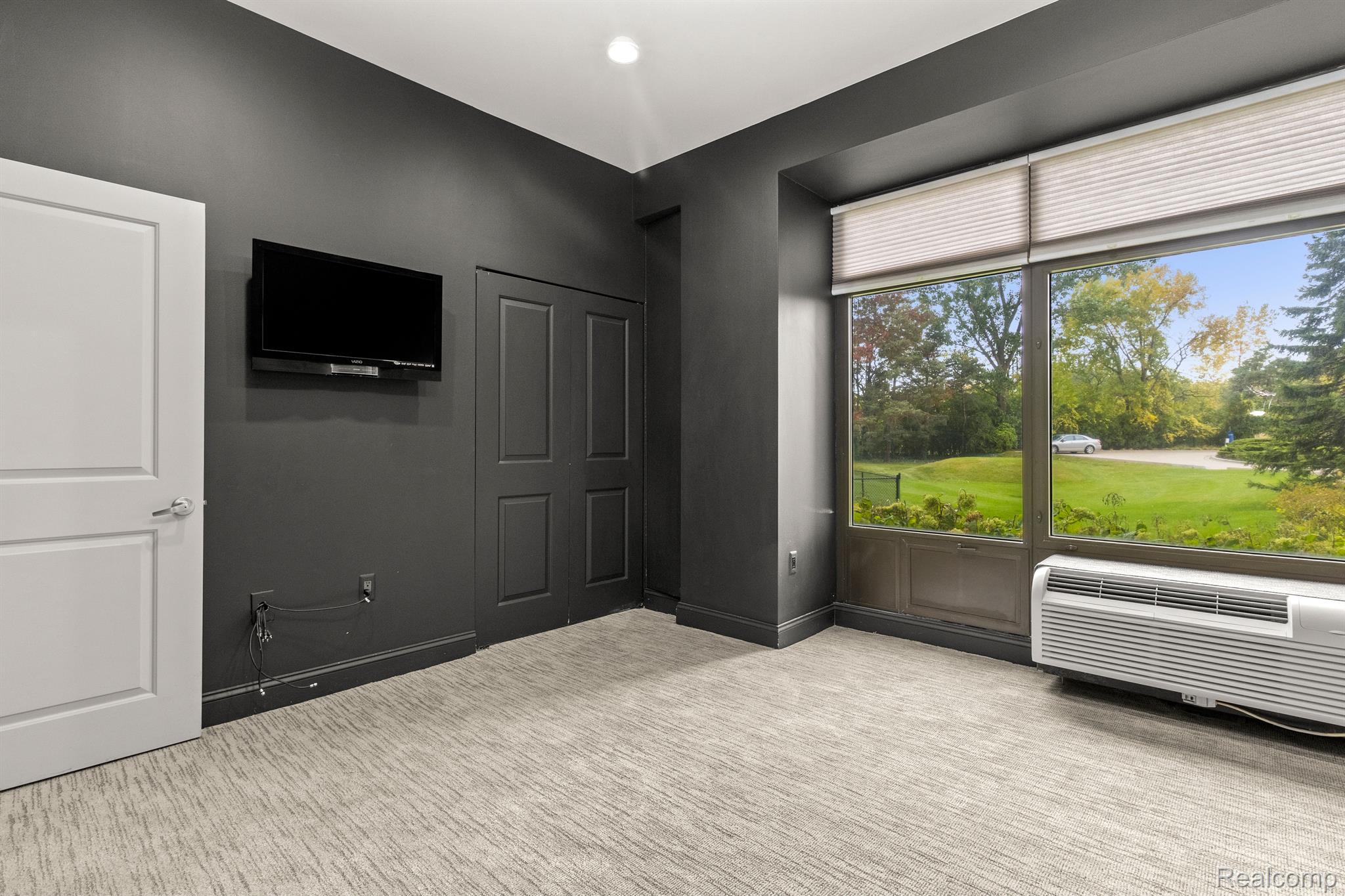 1001 W JEFFERSON Avenue Unit: 300-1I
