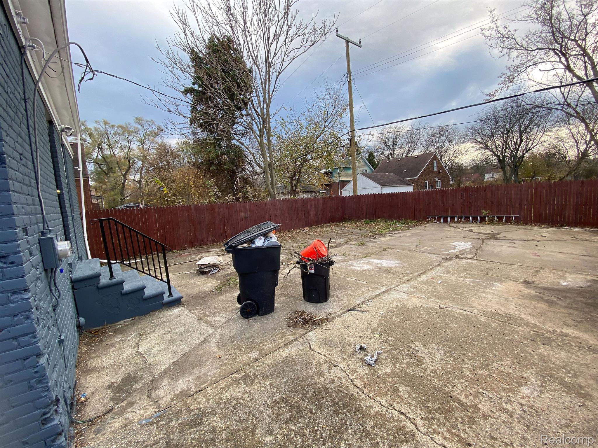 5283 LAKEVIEW Street