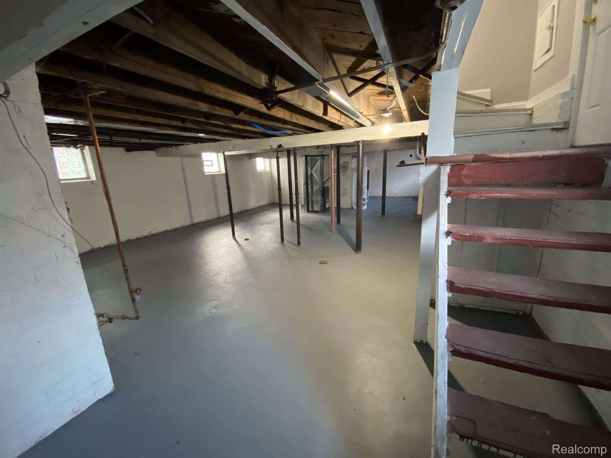 5283 LAKEVIEW Street