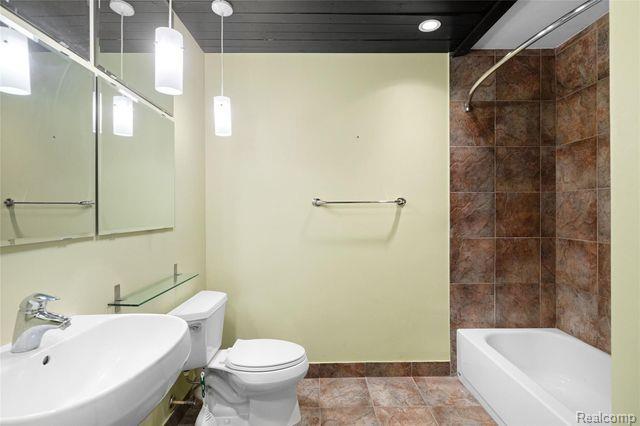 6533 E JEFFERSON Avenue Unit: 39/124W