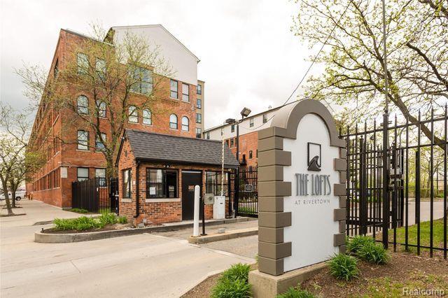 6533 E JEFFERSON Avenue Unit: 39/124W