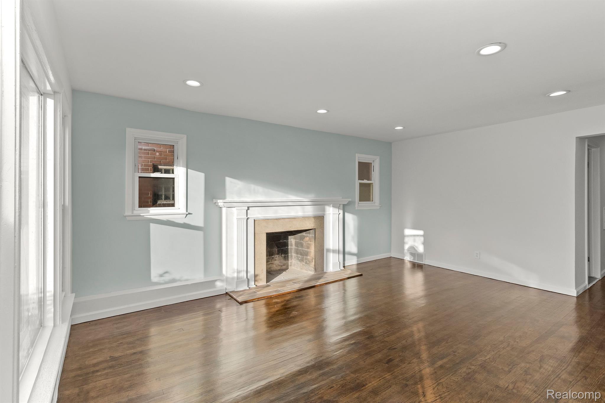 16860 FREELAND Street