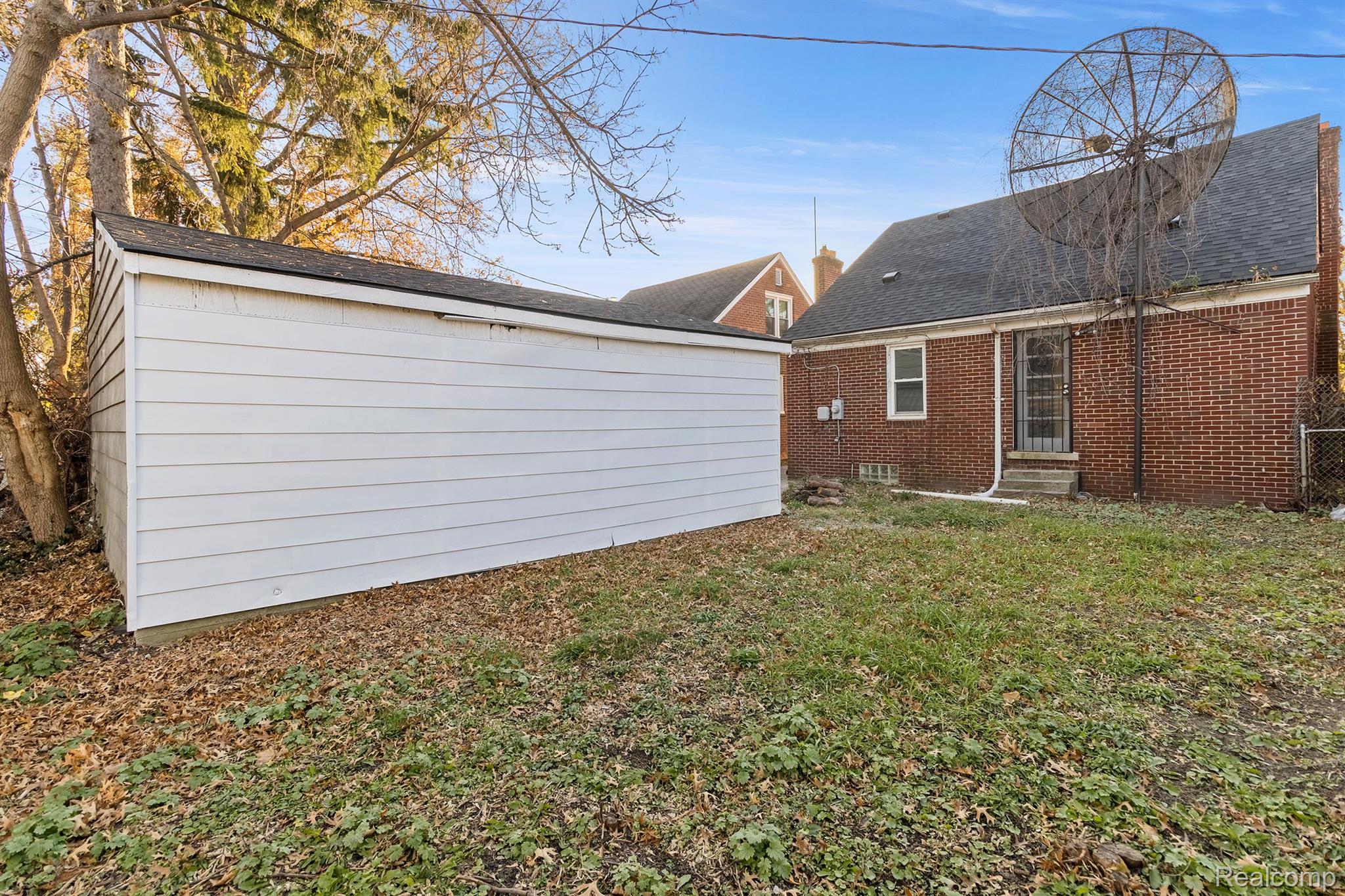 16860 FREELAND Street