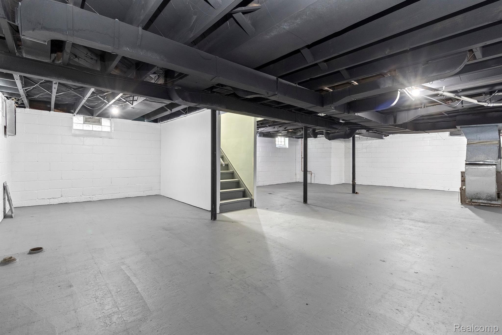 16860 FREELAND Street