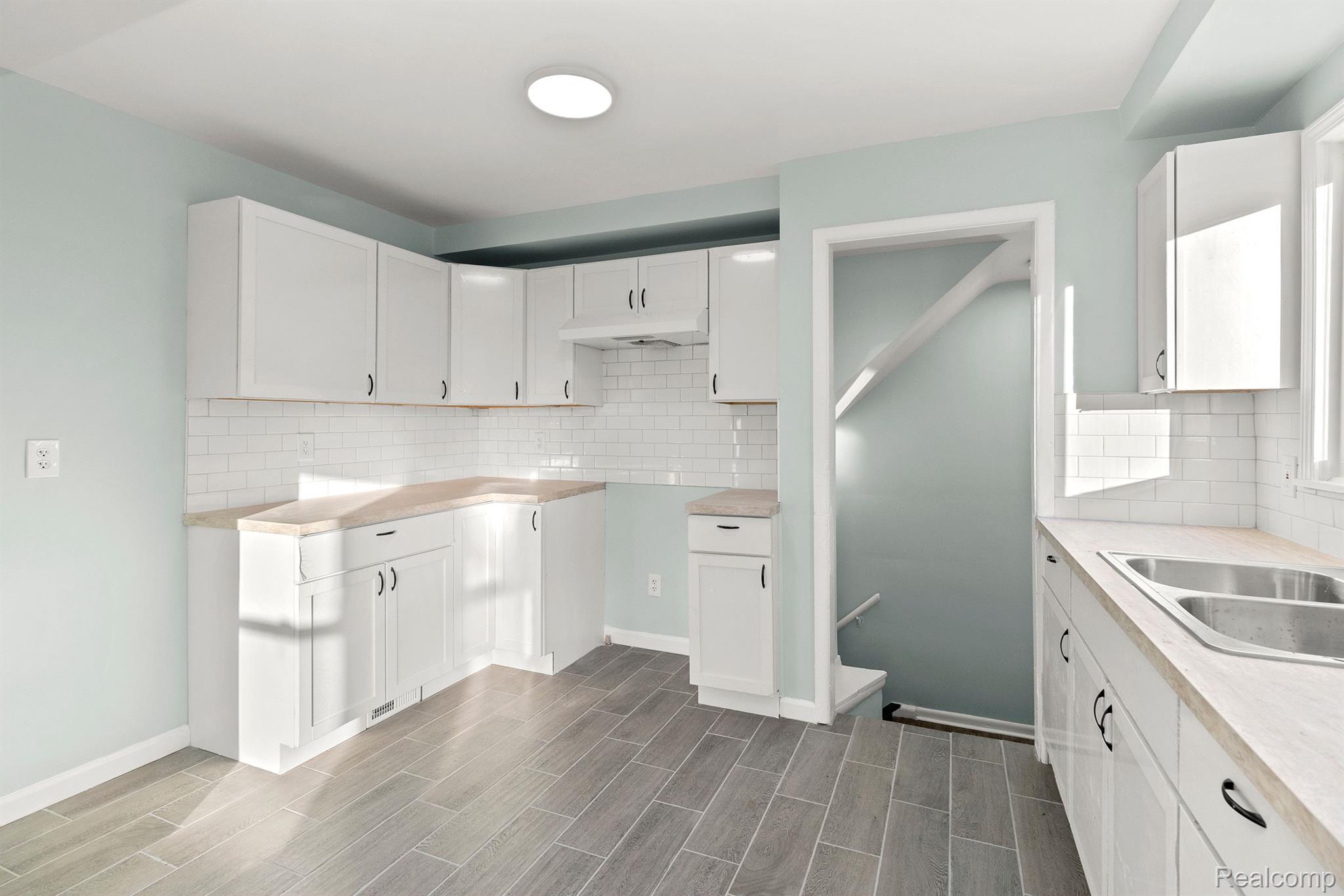 16860 FREELAND Street