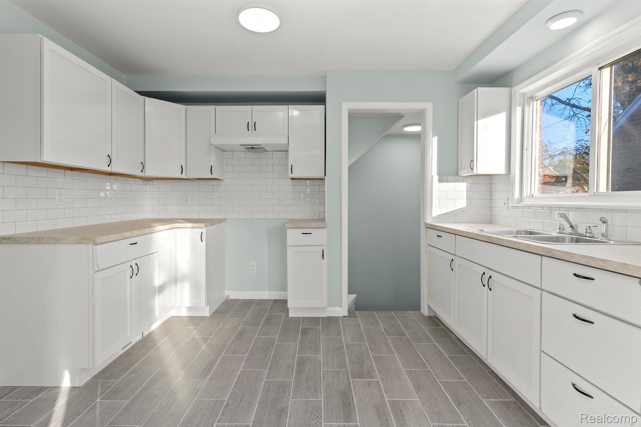 16860 FREELAND Street