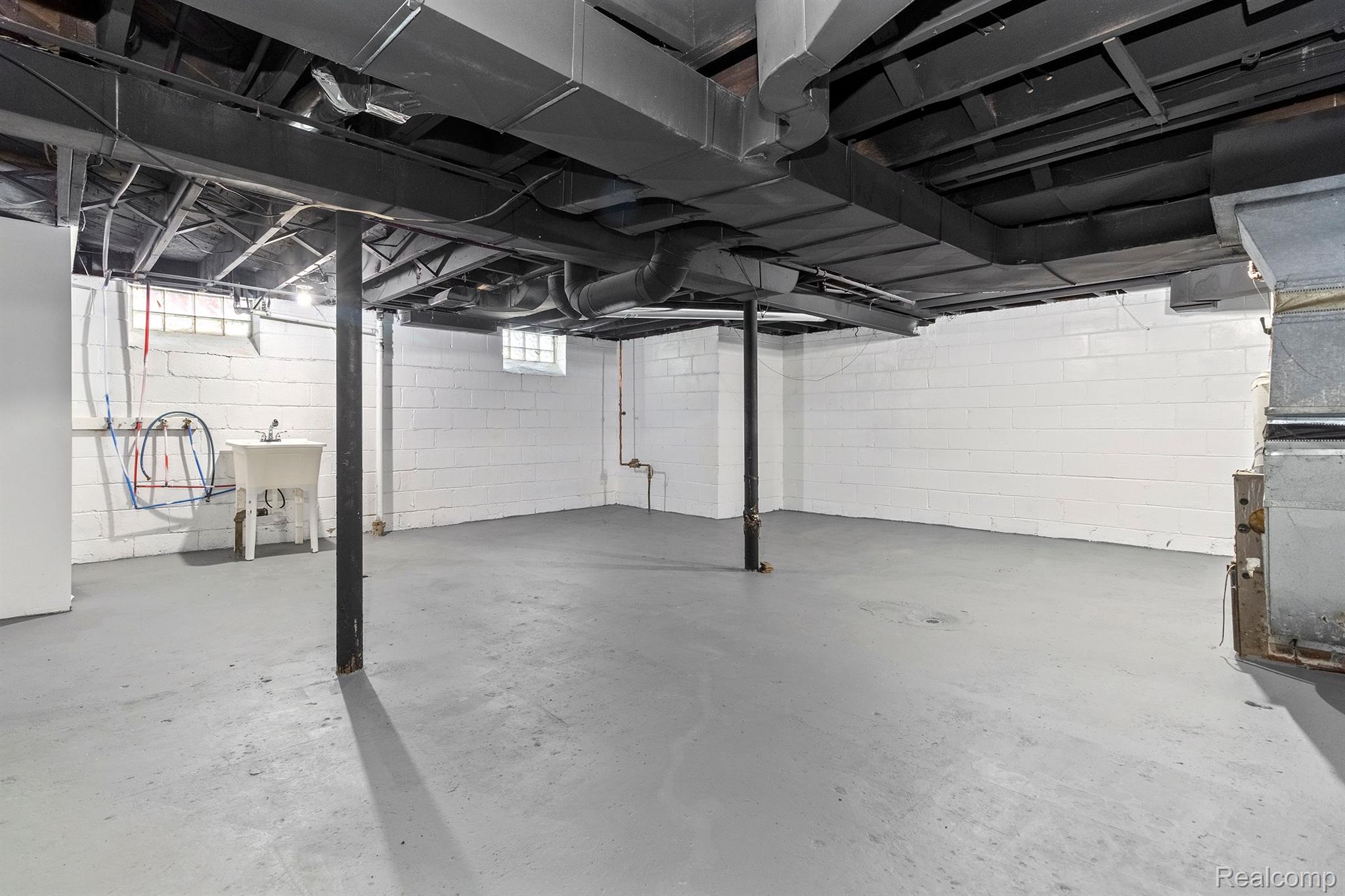 16860 FREELAND Street