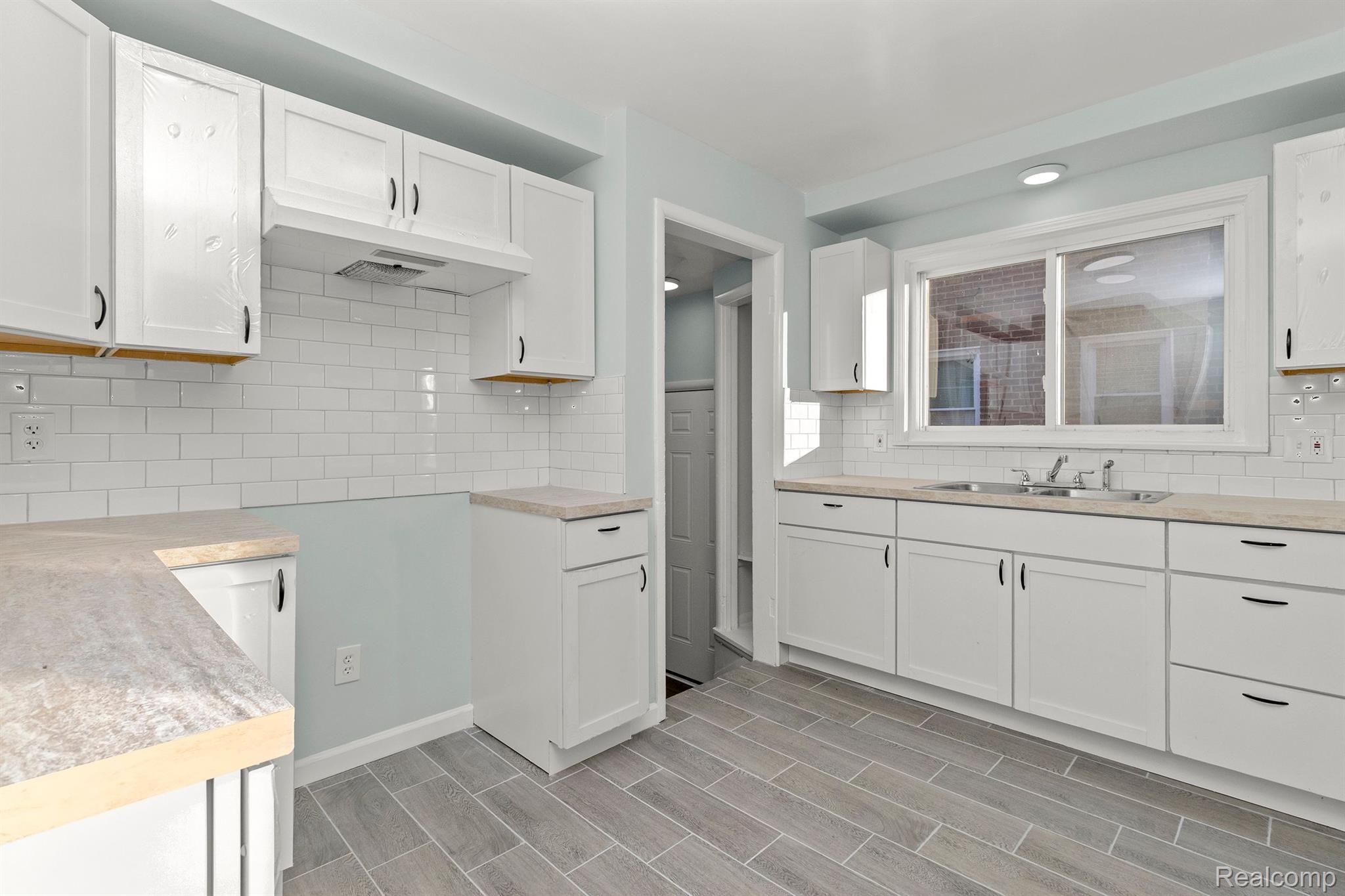 16860 FREELAND Street