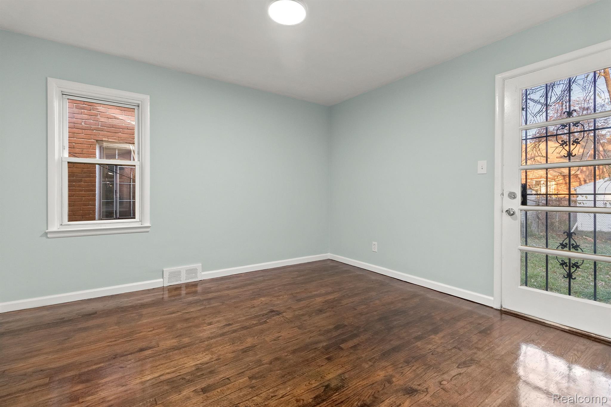 16860 FREELAND Street