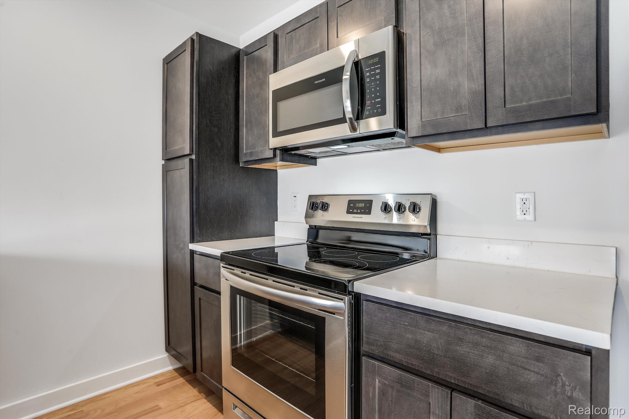 95 E Euclid St Unit: 204