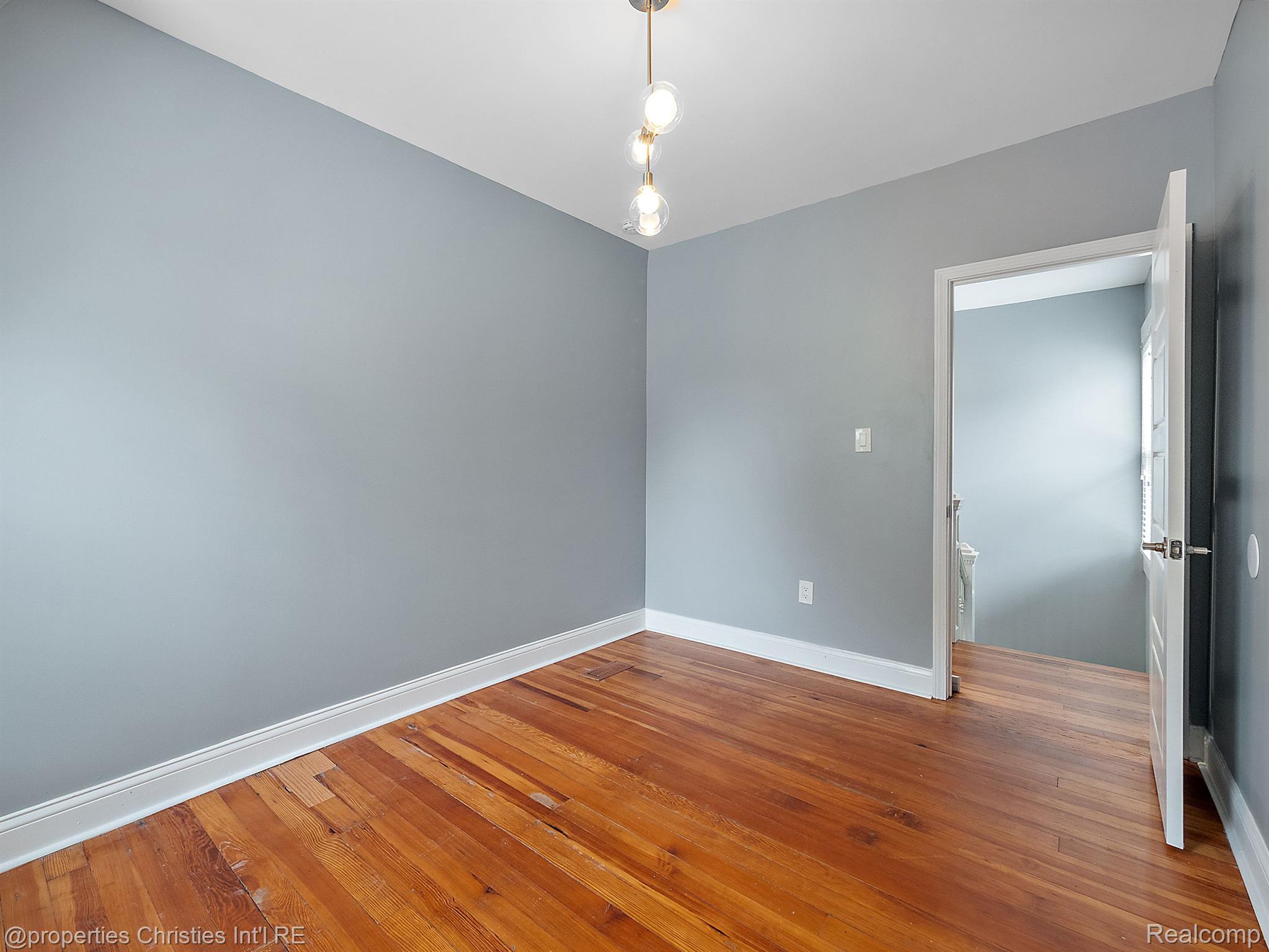 134 ENGLEWOOD Street