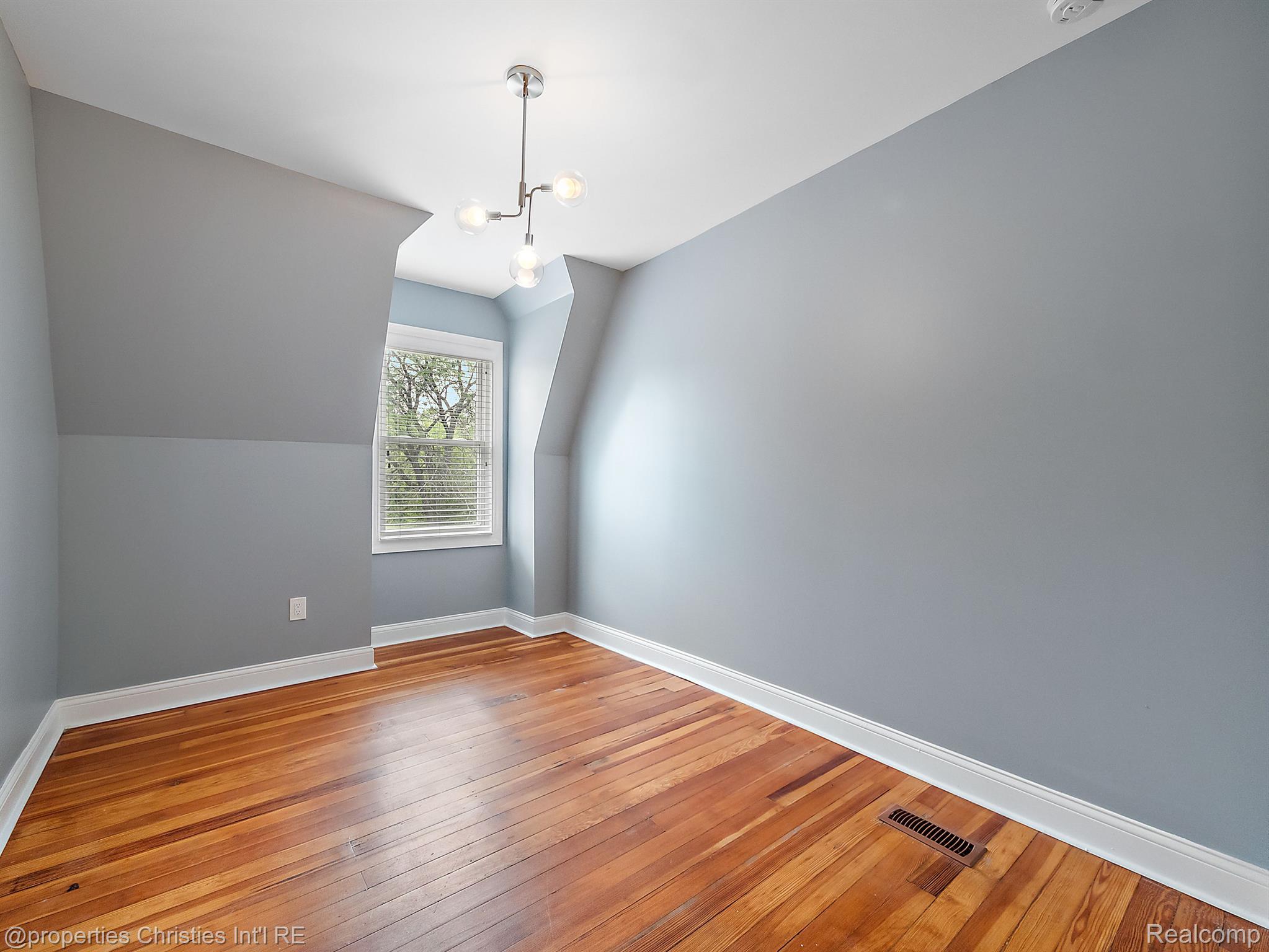 134 ENGLEWOOD Street