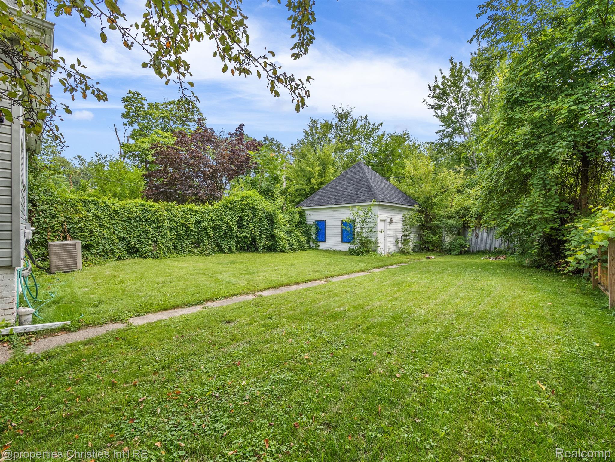 134 ENGLEWOOD Street