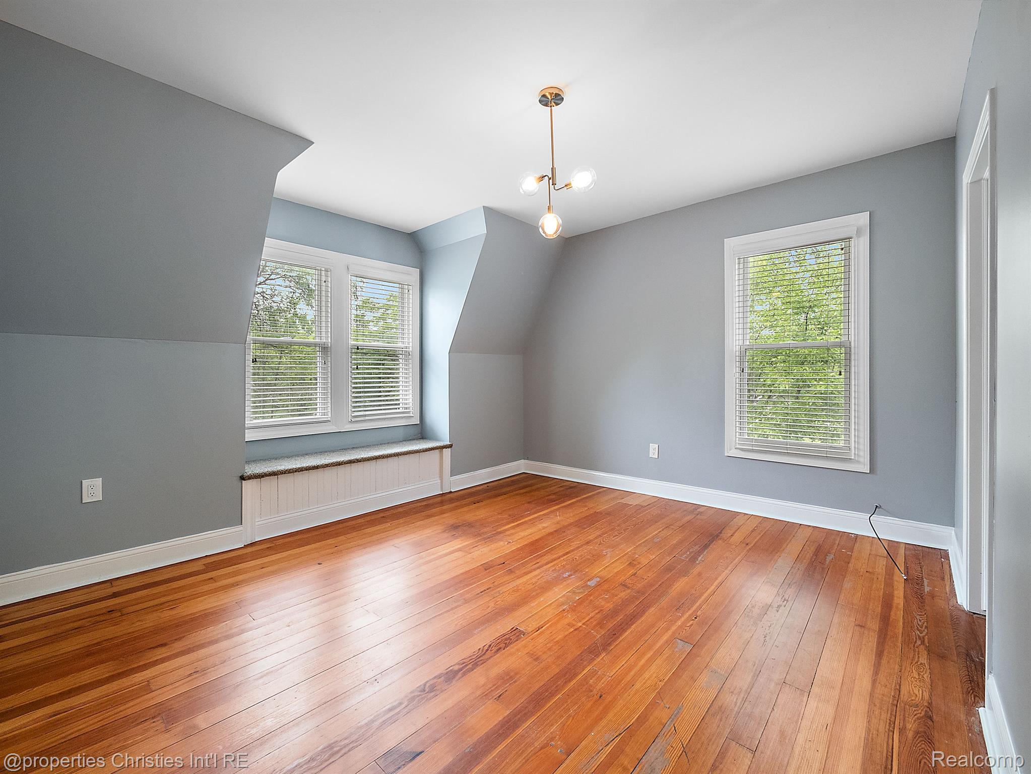 134 ENGLEWOOD Street