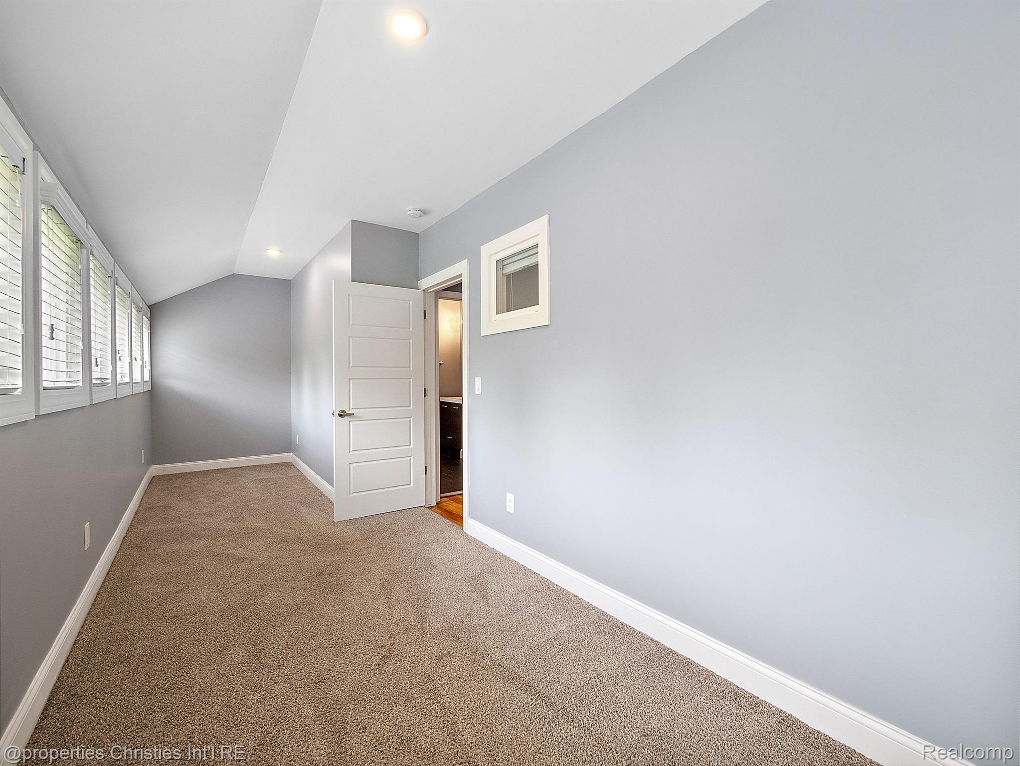 134 ENGLEWOOD Street