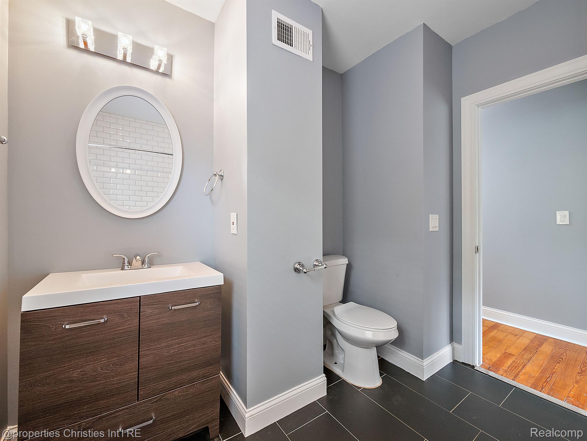 134 ENGLEWOOD Street