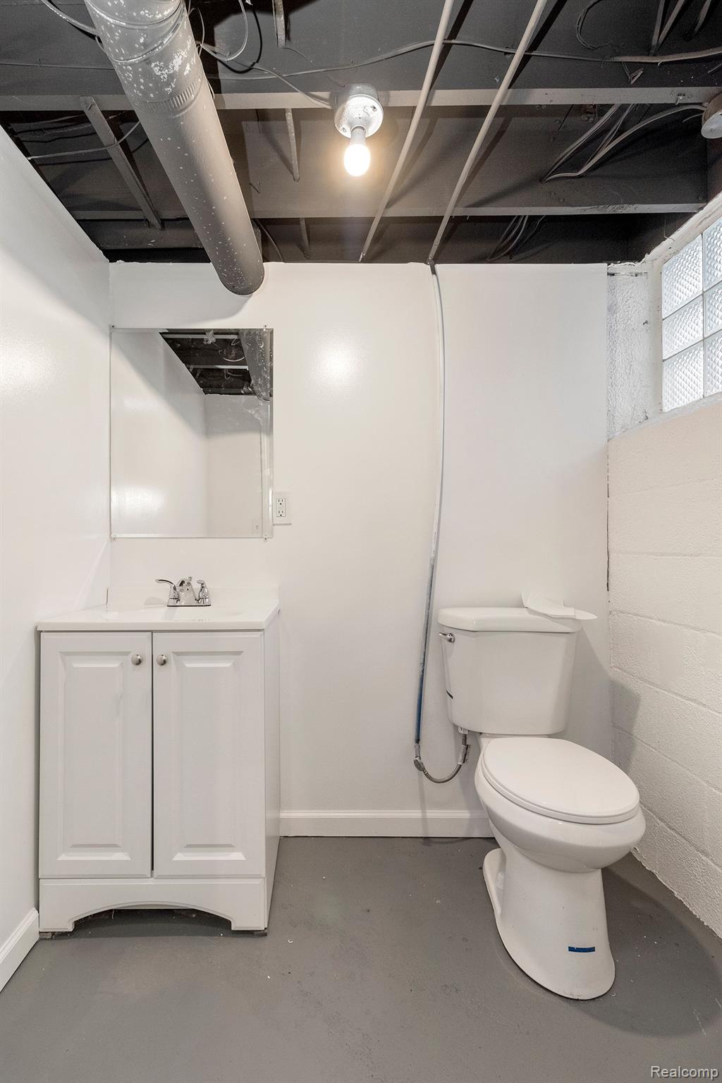 15832 WISCONSIN Street